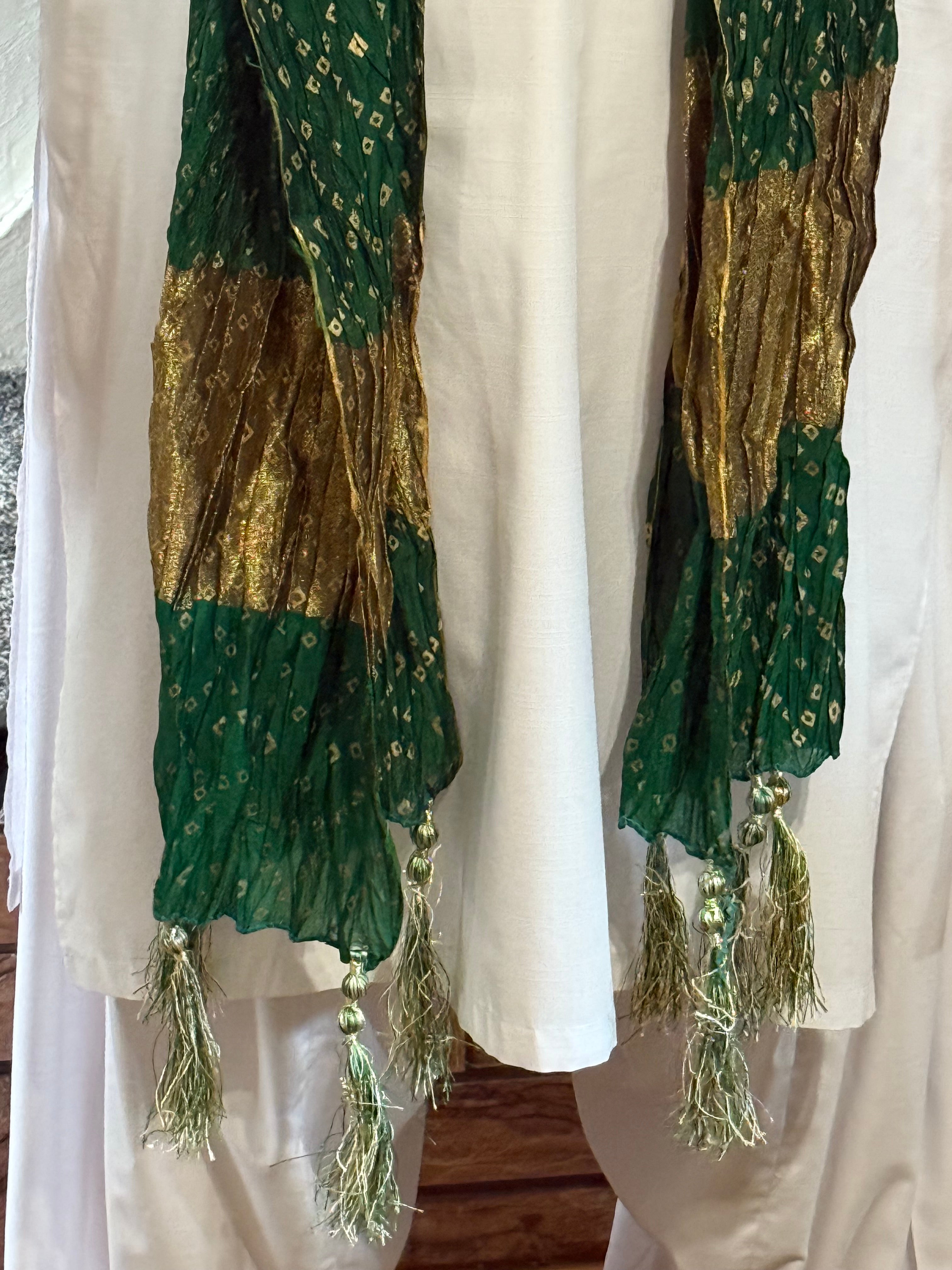 Mehndi Dupatta(Chunri) For The Lads In Green Colour With Tussles