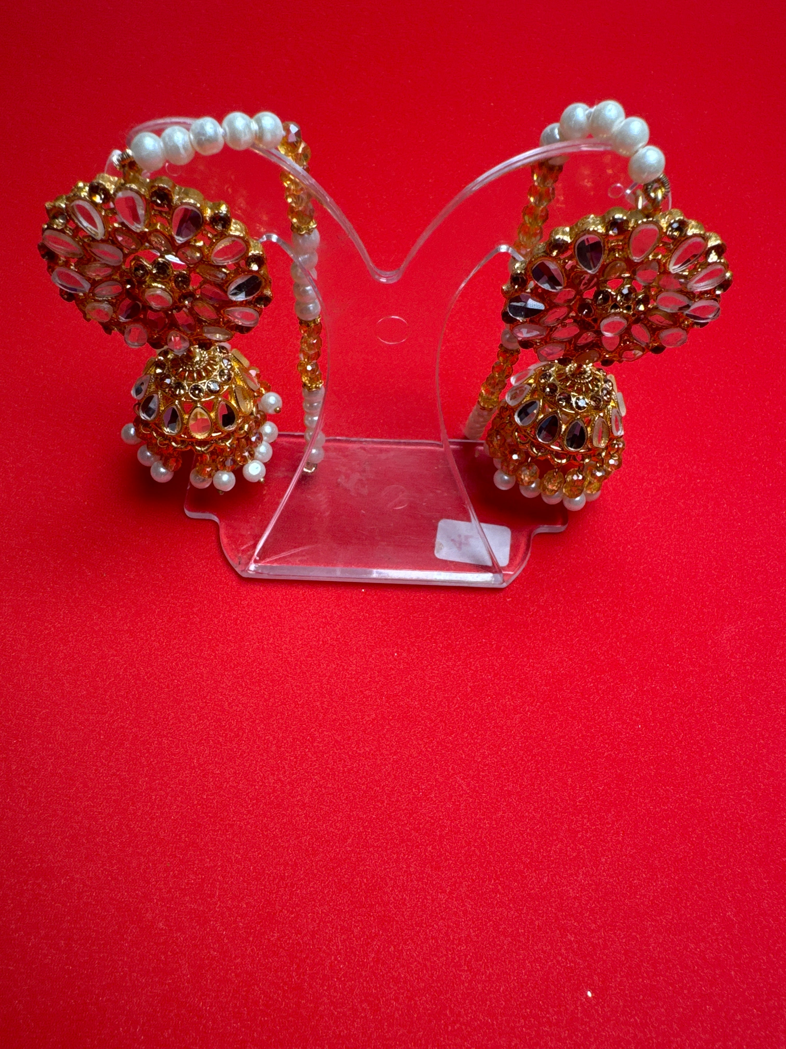 Jumkay  (Earings) in gold colour with pearls - TBE 13