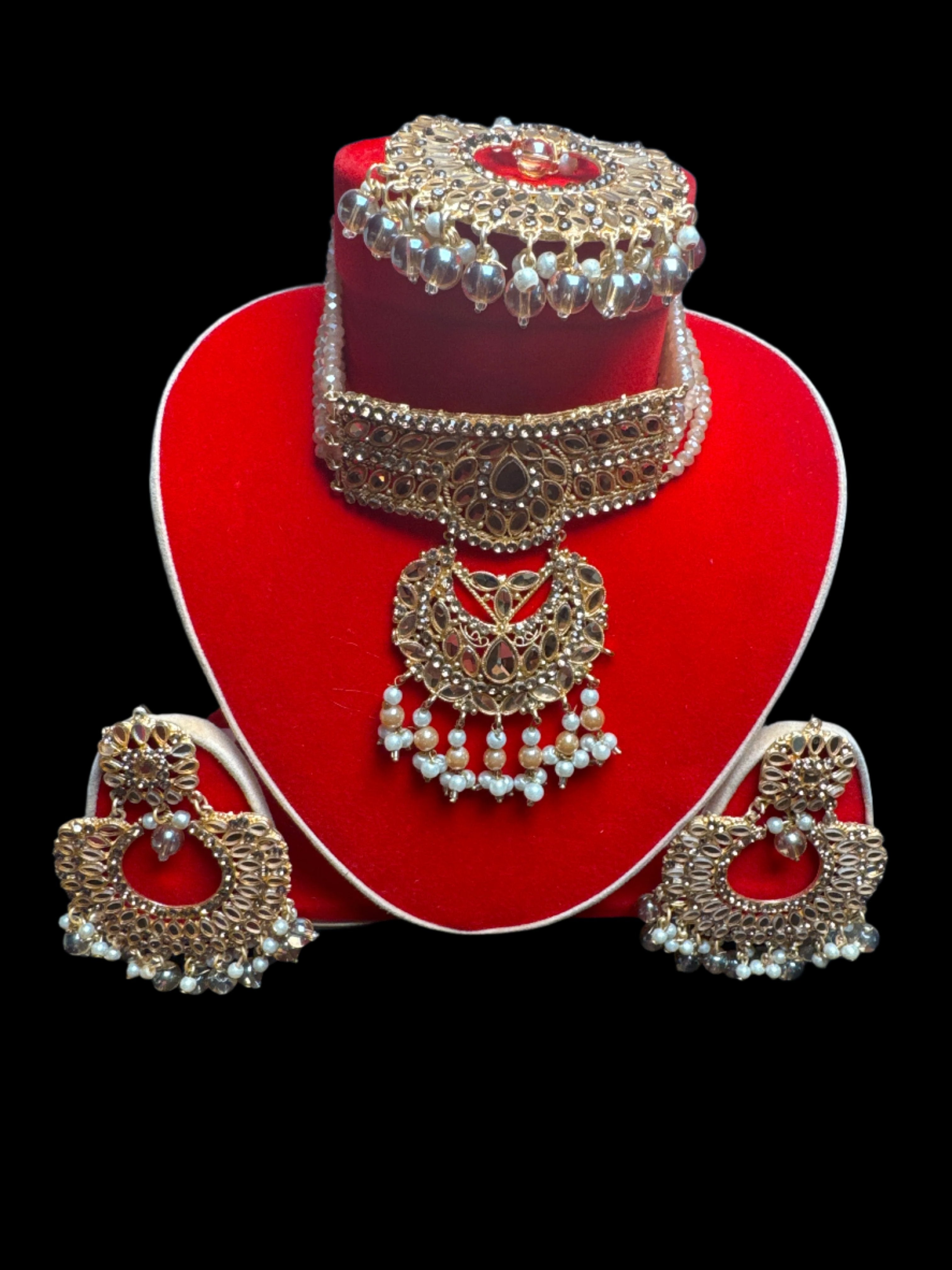 Gold colour Jewellery set with necklace, earrings and Teeka with bronze & gold pearls -KS1