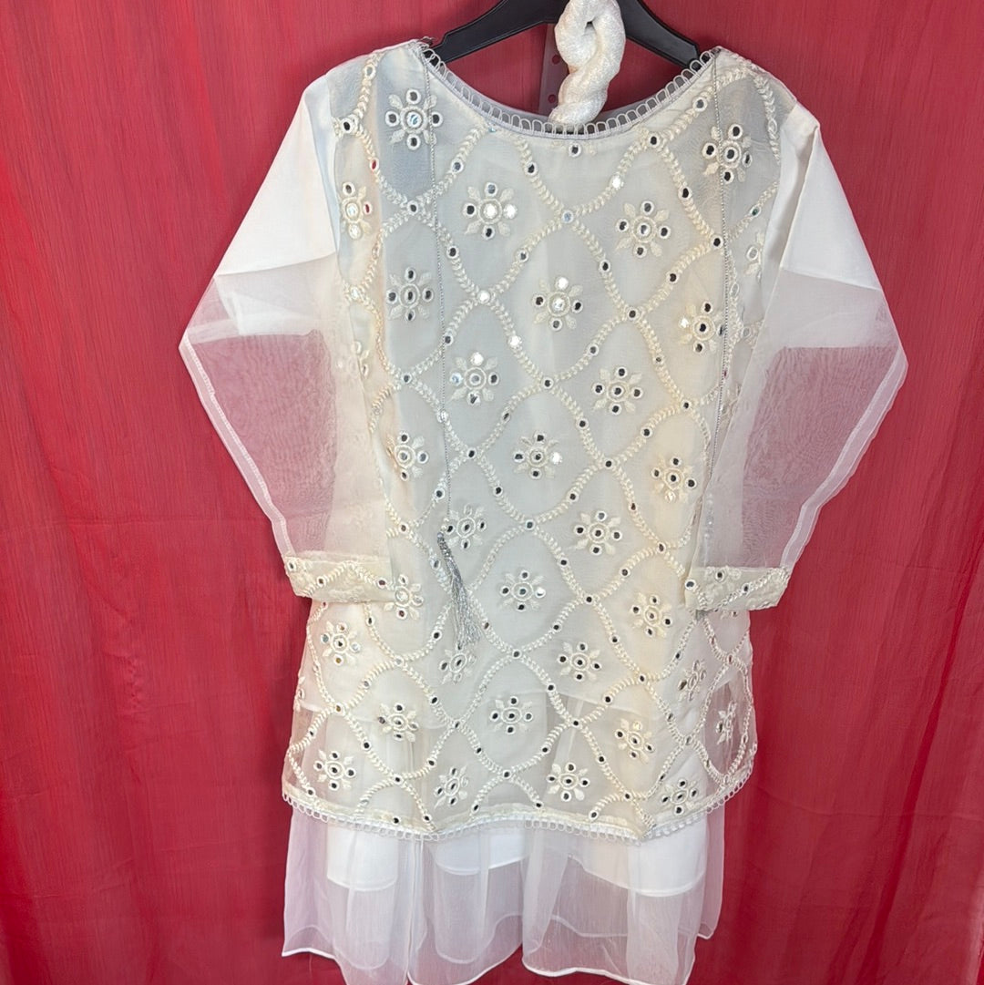 Girls panni work white Garara set