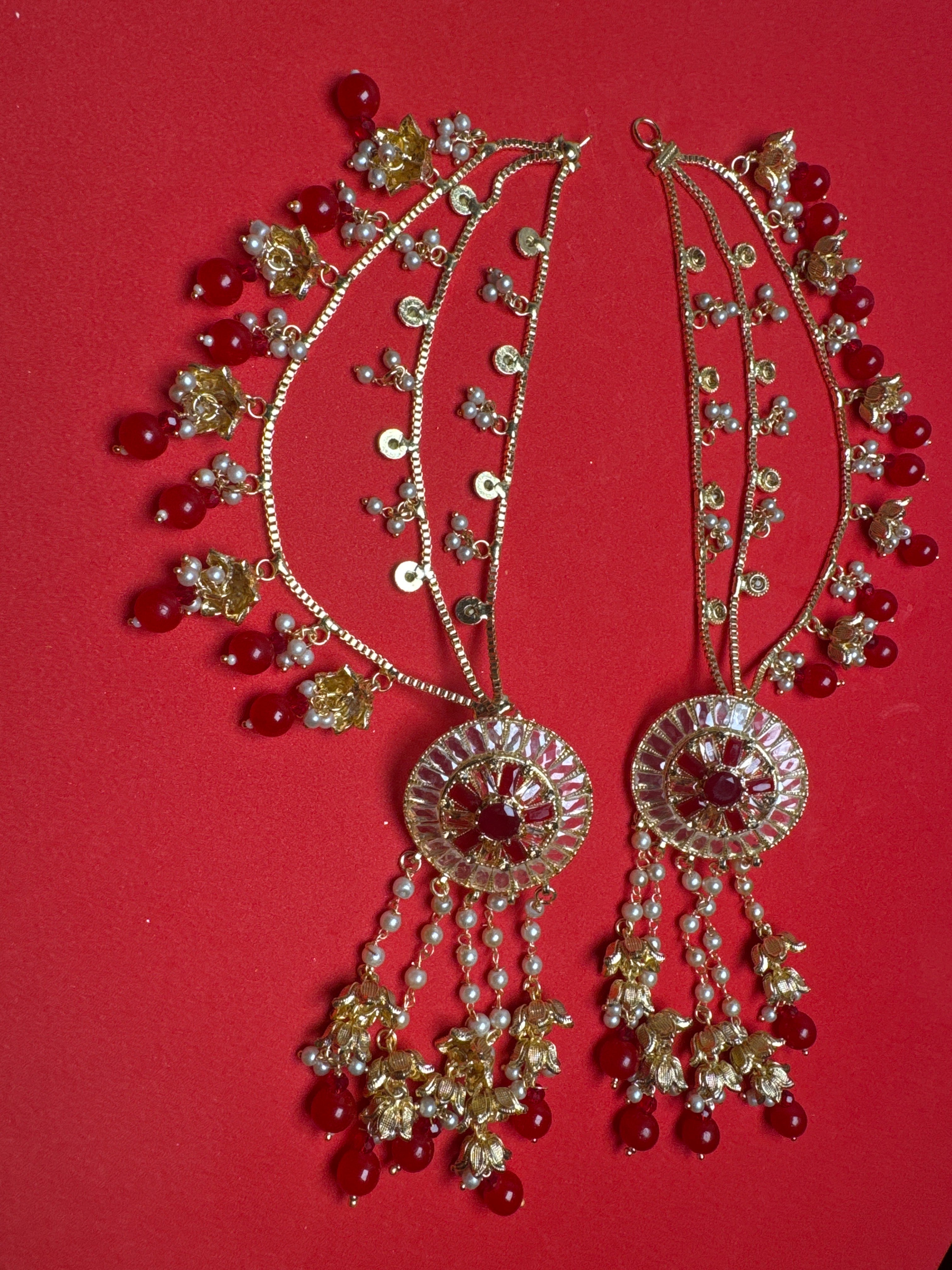 Jumkay (Earring) with Red  colour pearls TBE 25