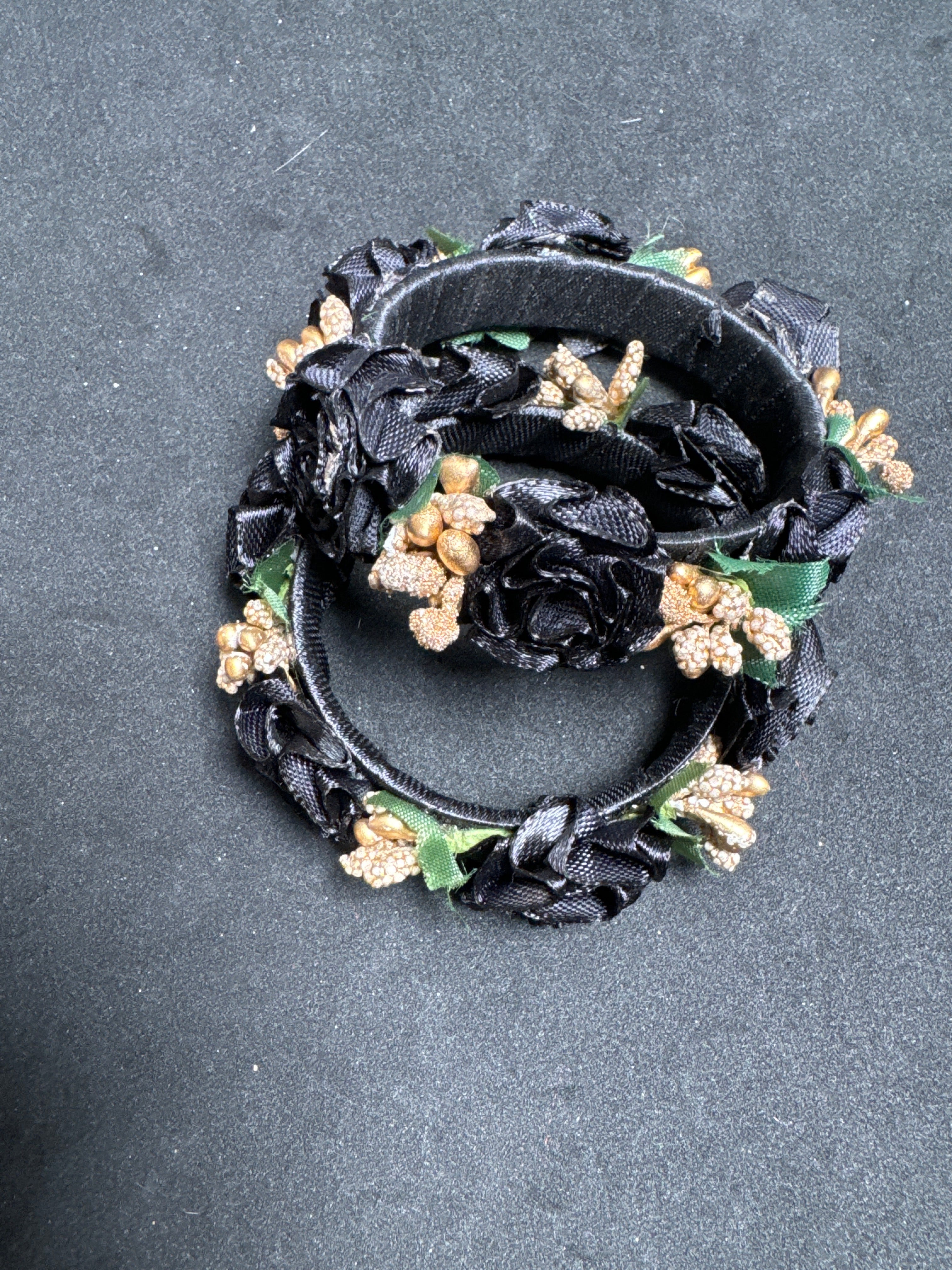 Flower kara set in Black (Sold in pair)