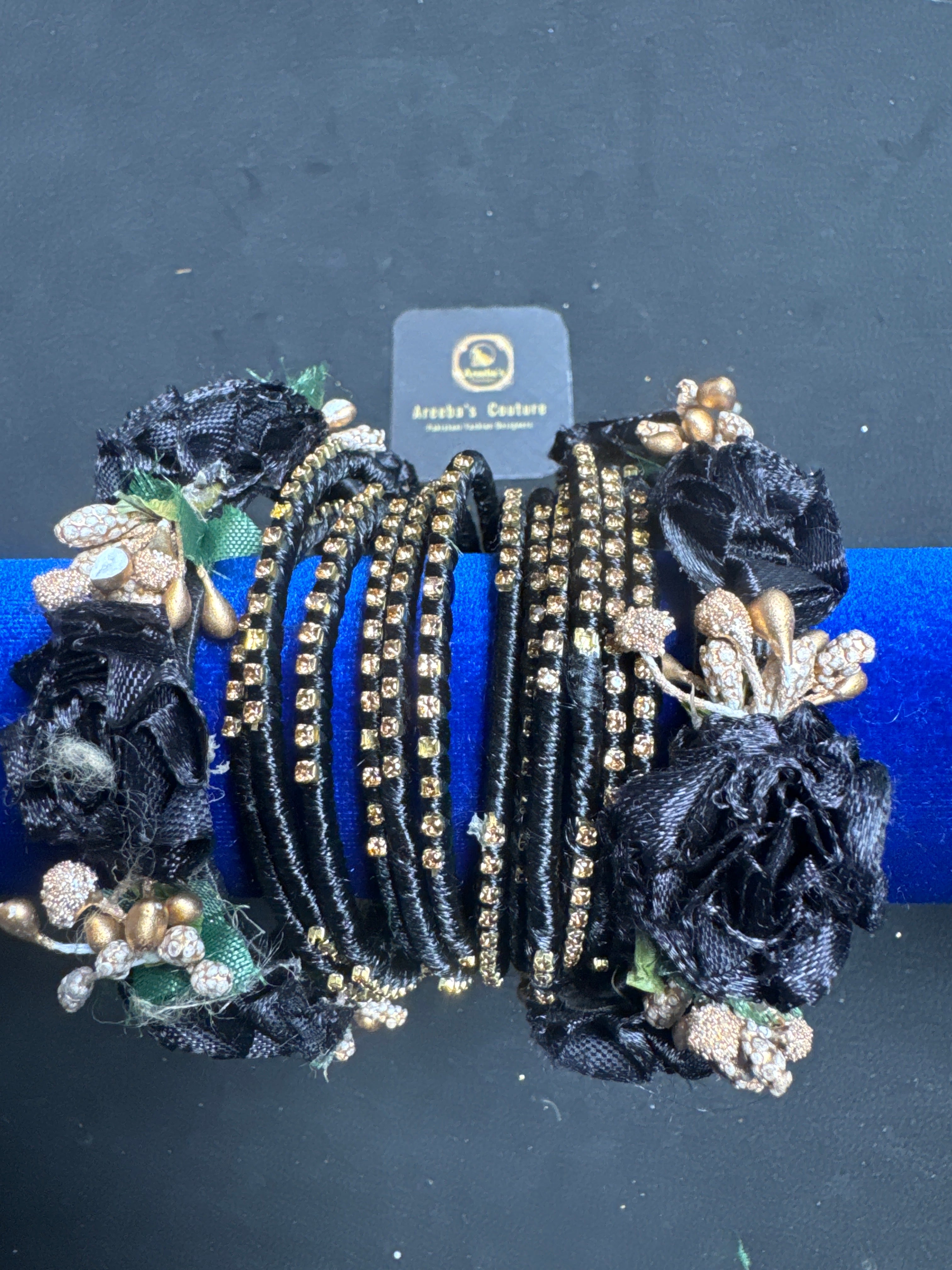 Back and gold flower bangles BF6