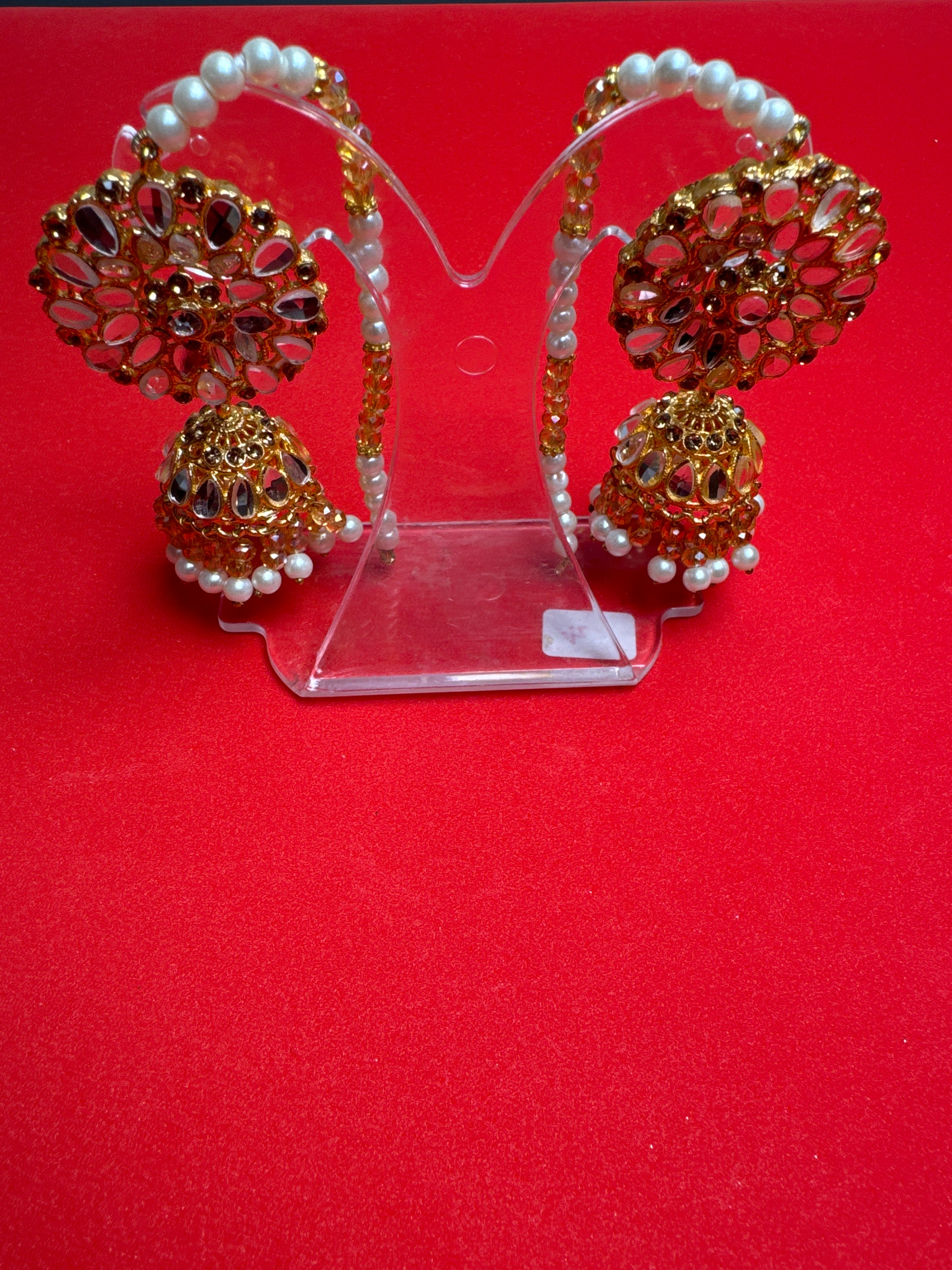 Jumkay (Earring) with white pearls TBE 19