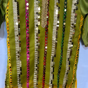 Girls Mehndi party suit- Areeba's Couture