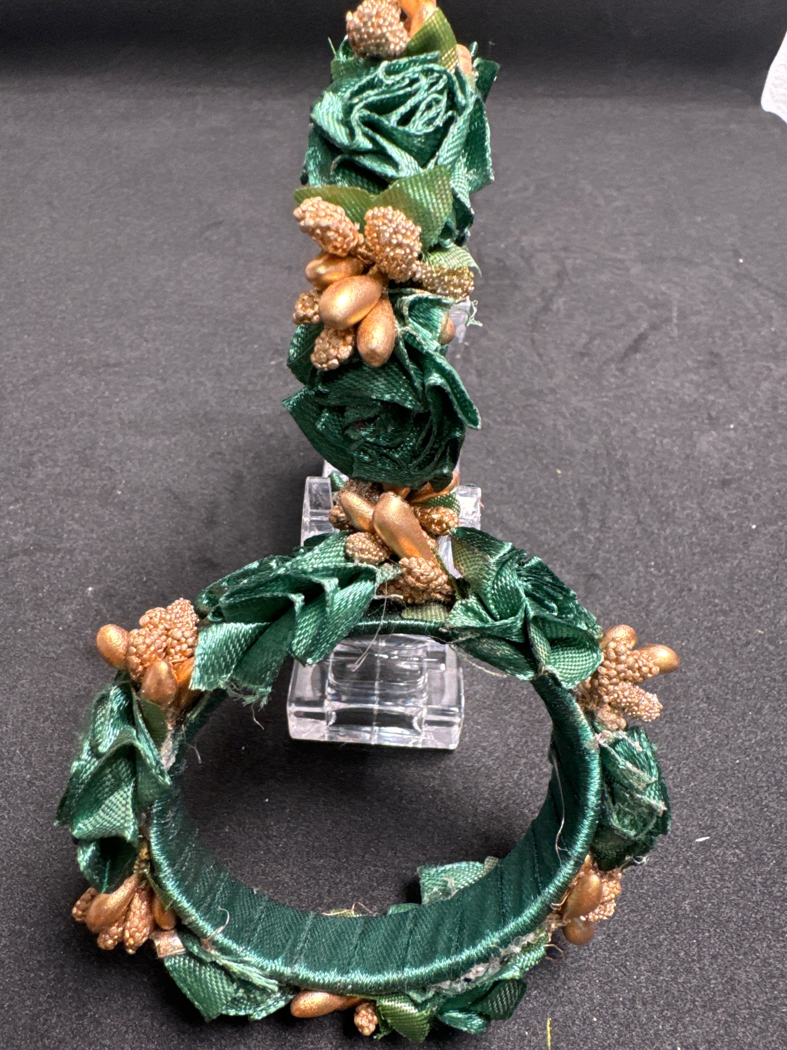 Bottle green flower Kara set (Sold in pair)