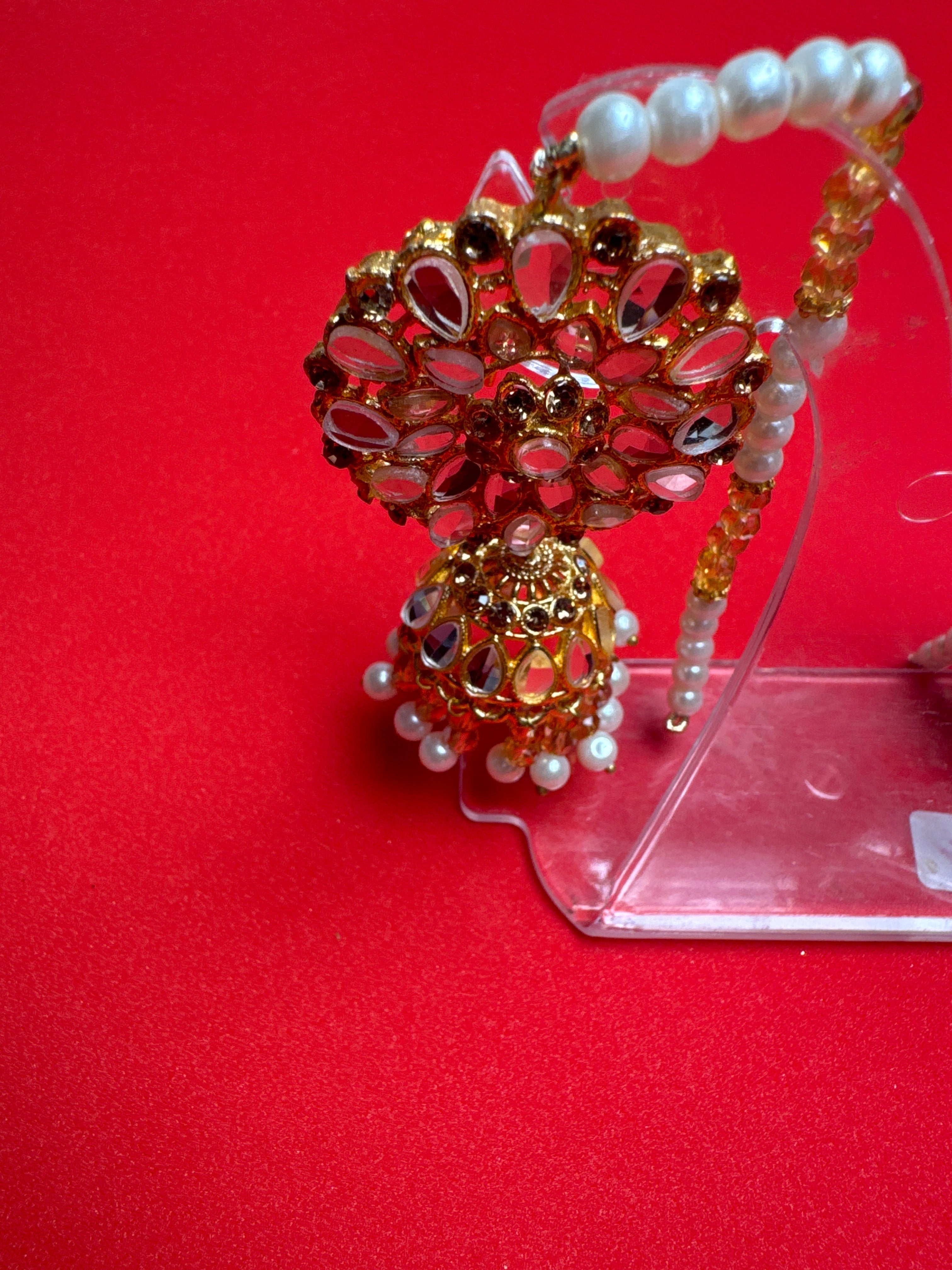 Jumkay  (Earings) in gold colour with pearls - TBE 13
