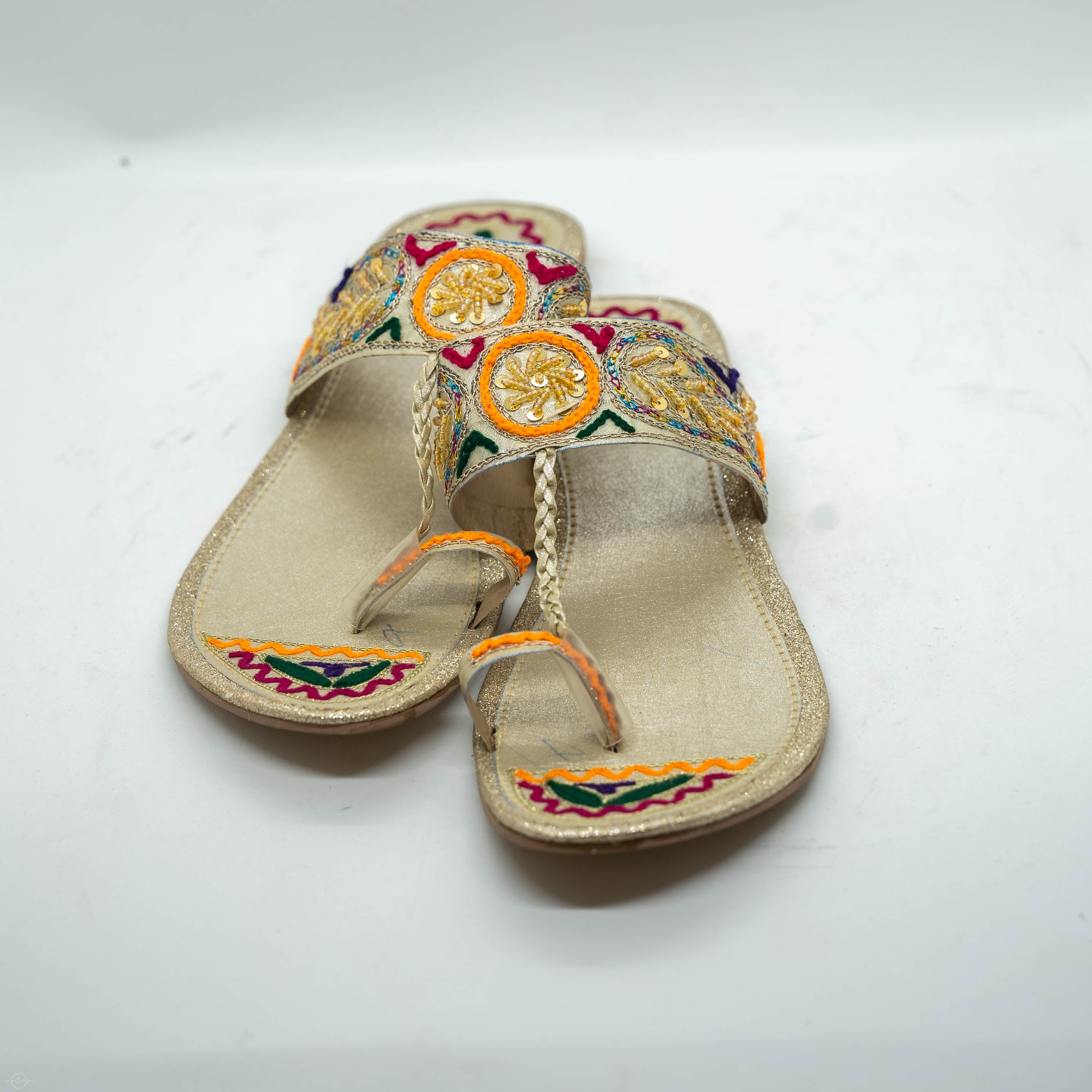 matt gold embroidered kolapuri chapal