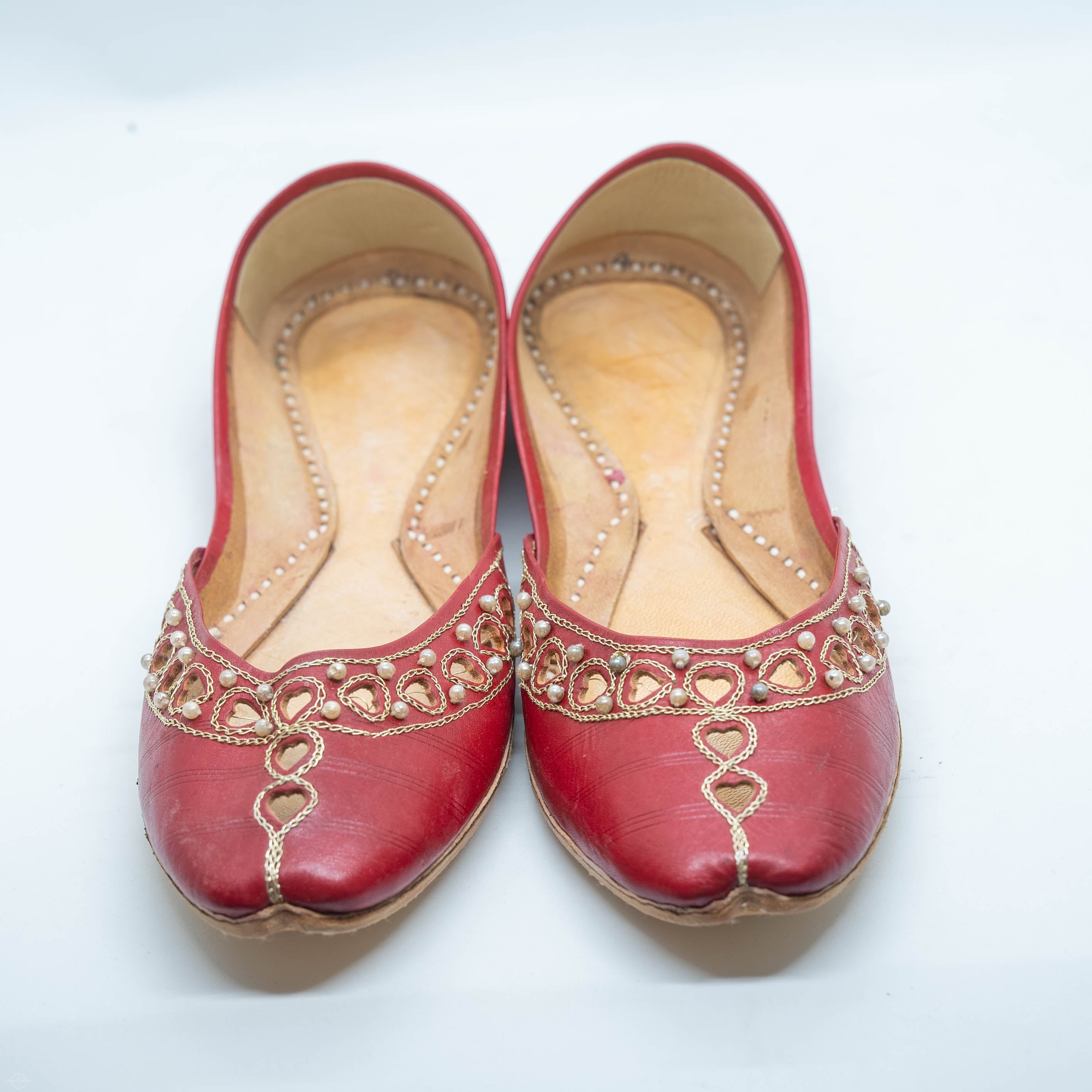 leather khussa with pearls
