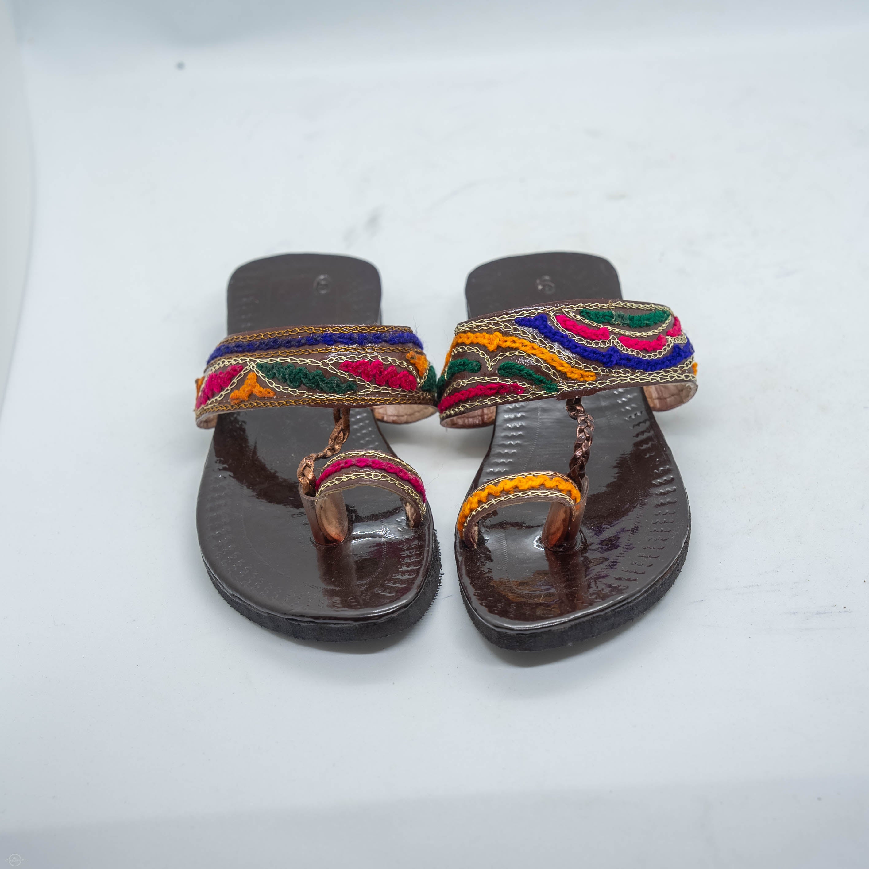 Girls' Kolapuri Chapal - Traditional Crafted Comfortable & Durable Sandals for Everyday Wear - Perfect for Fashion-Forward Children
