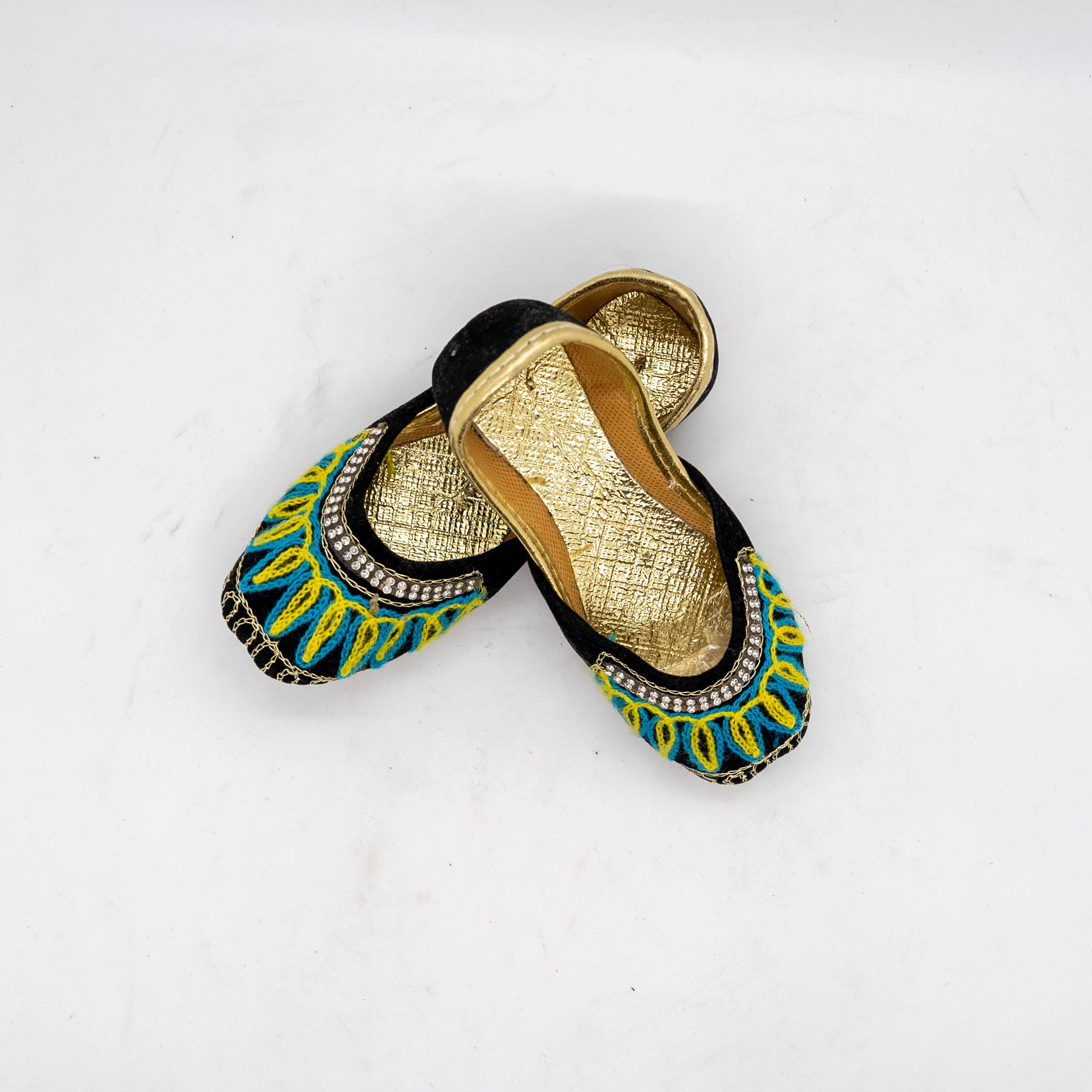 Black Velvet Khussa with Intricate Embroidery - Luxurious Comfortable Shoes for Any Occasion