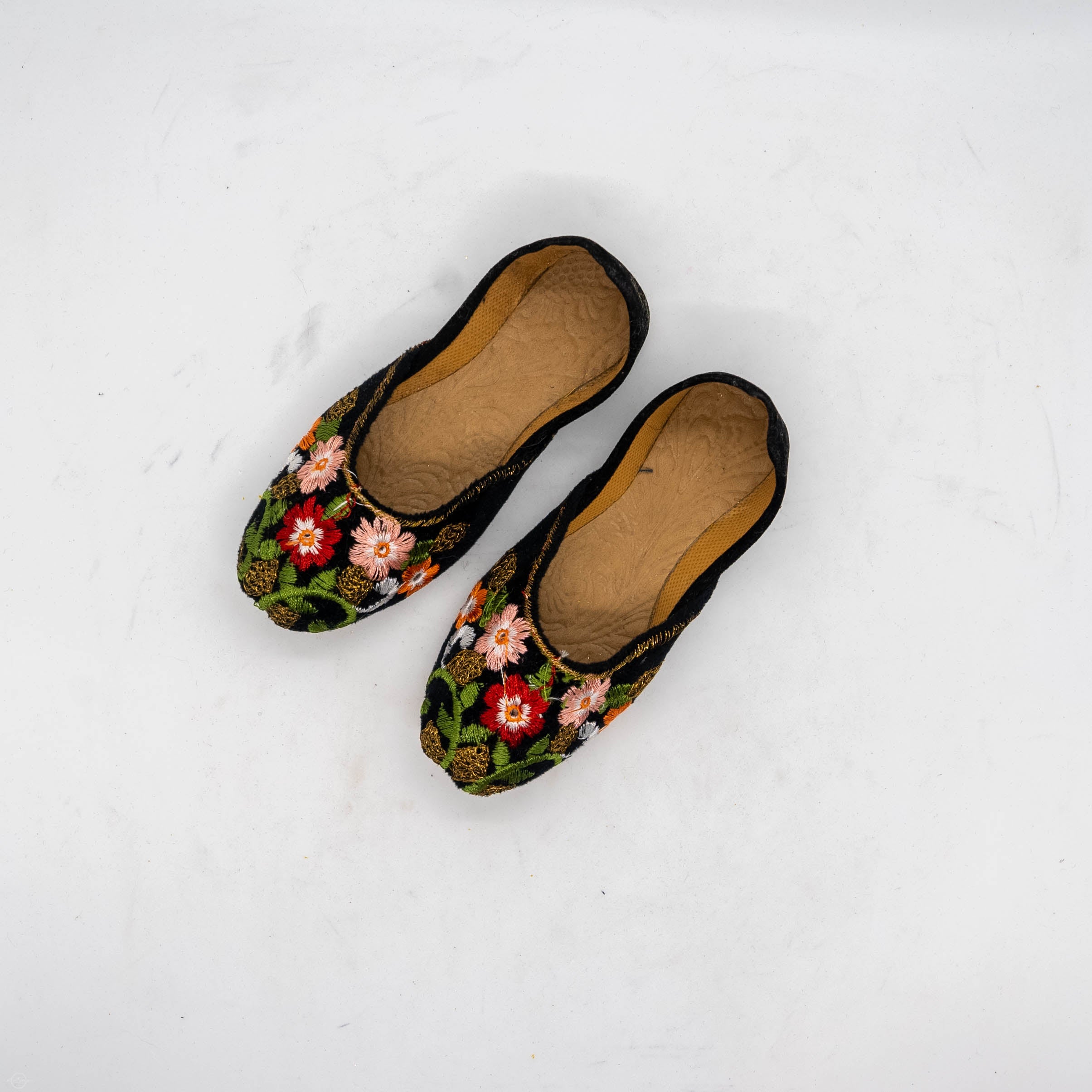 Black velvet khussa floral embroidery
