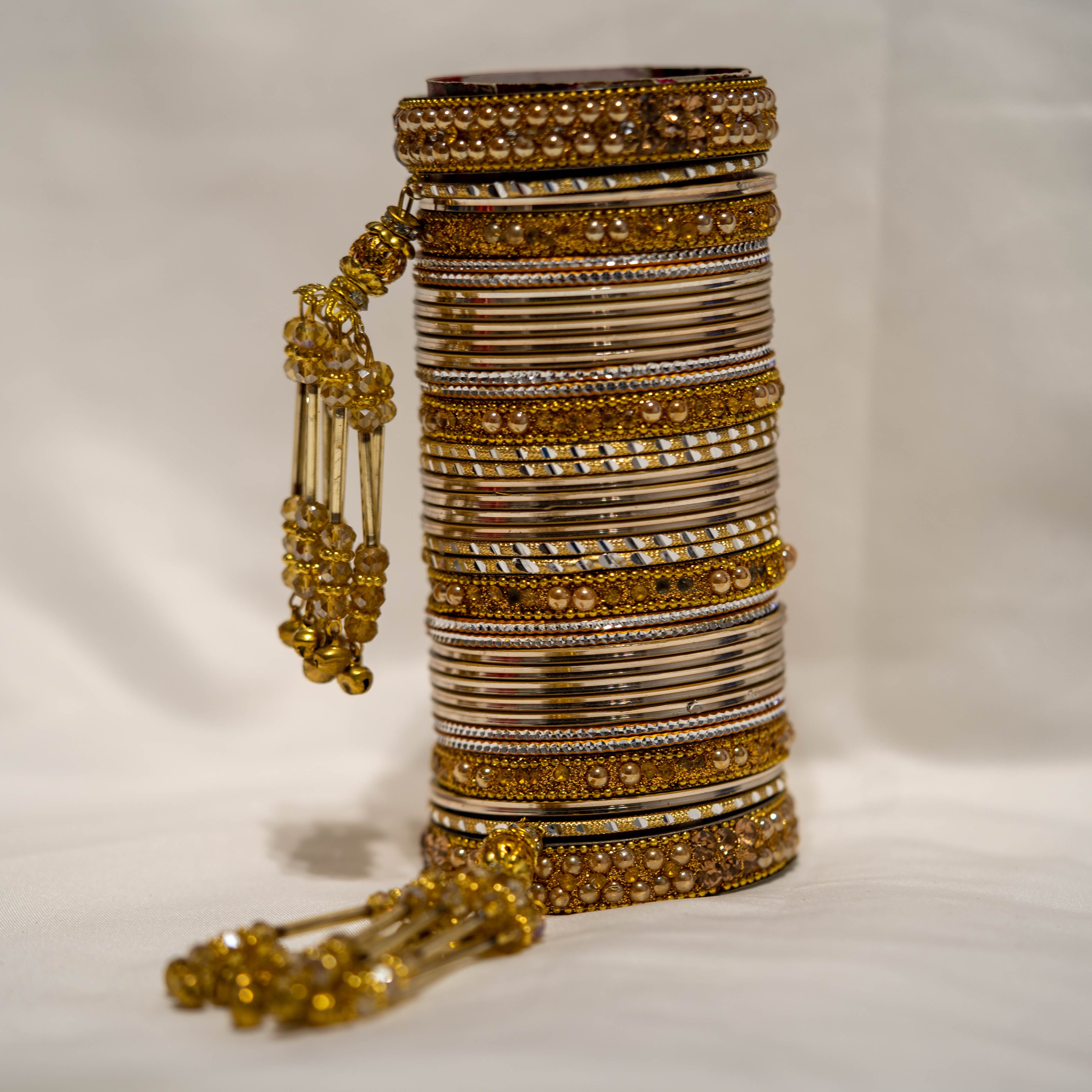 Choorra with Kaleera Gold / Bridal hand hanging with Bangel