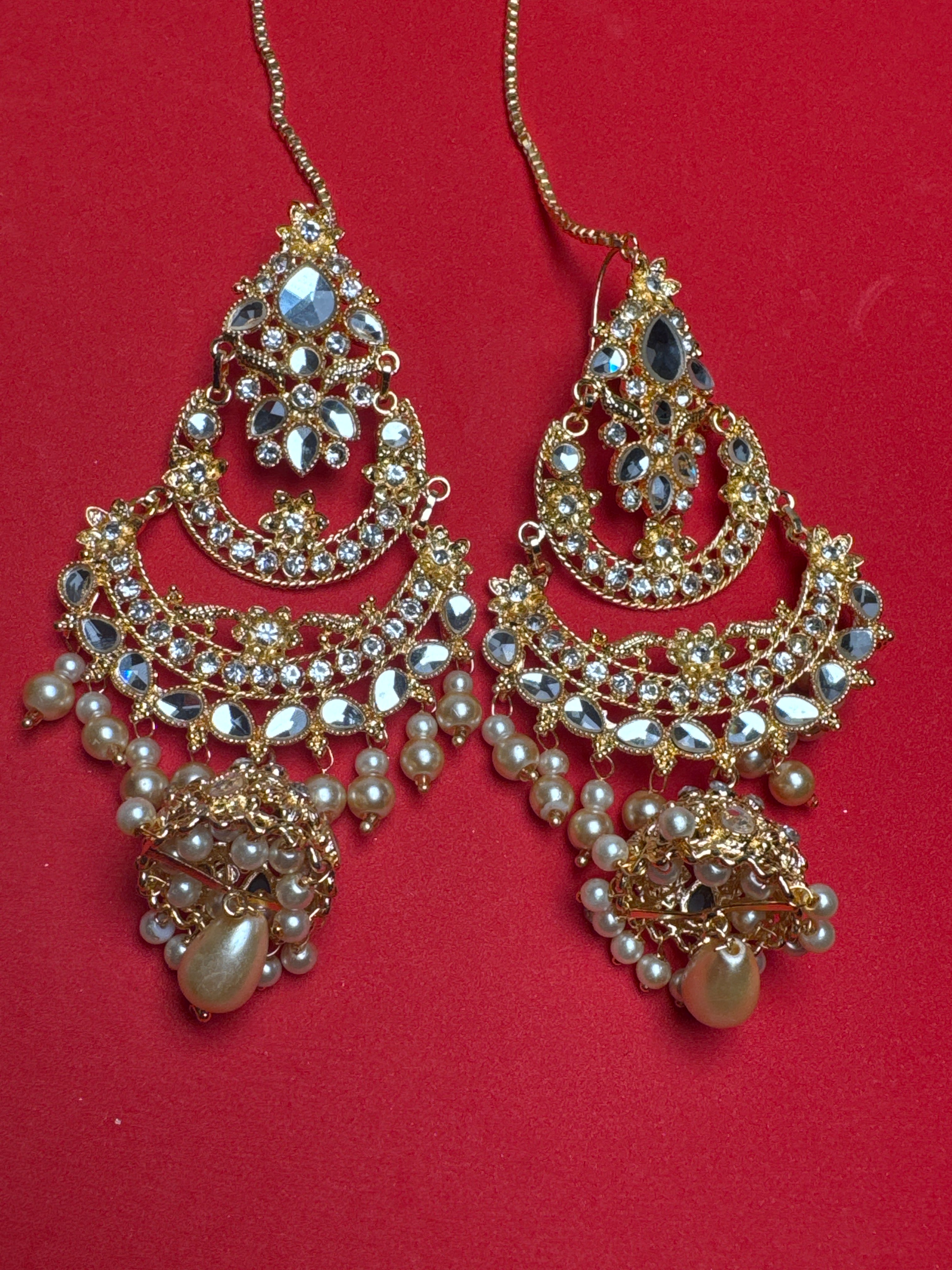 Jumkay (Earring) with gold colour pearls TBE 20