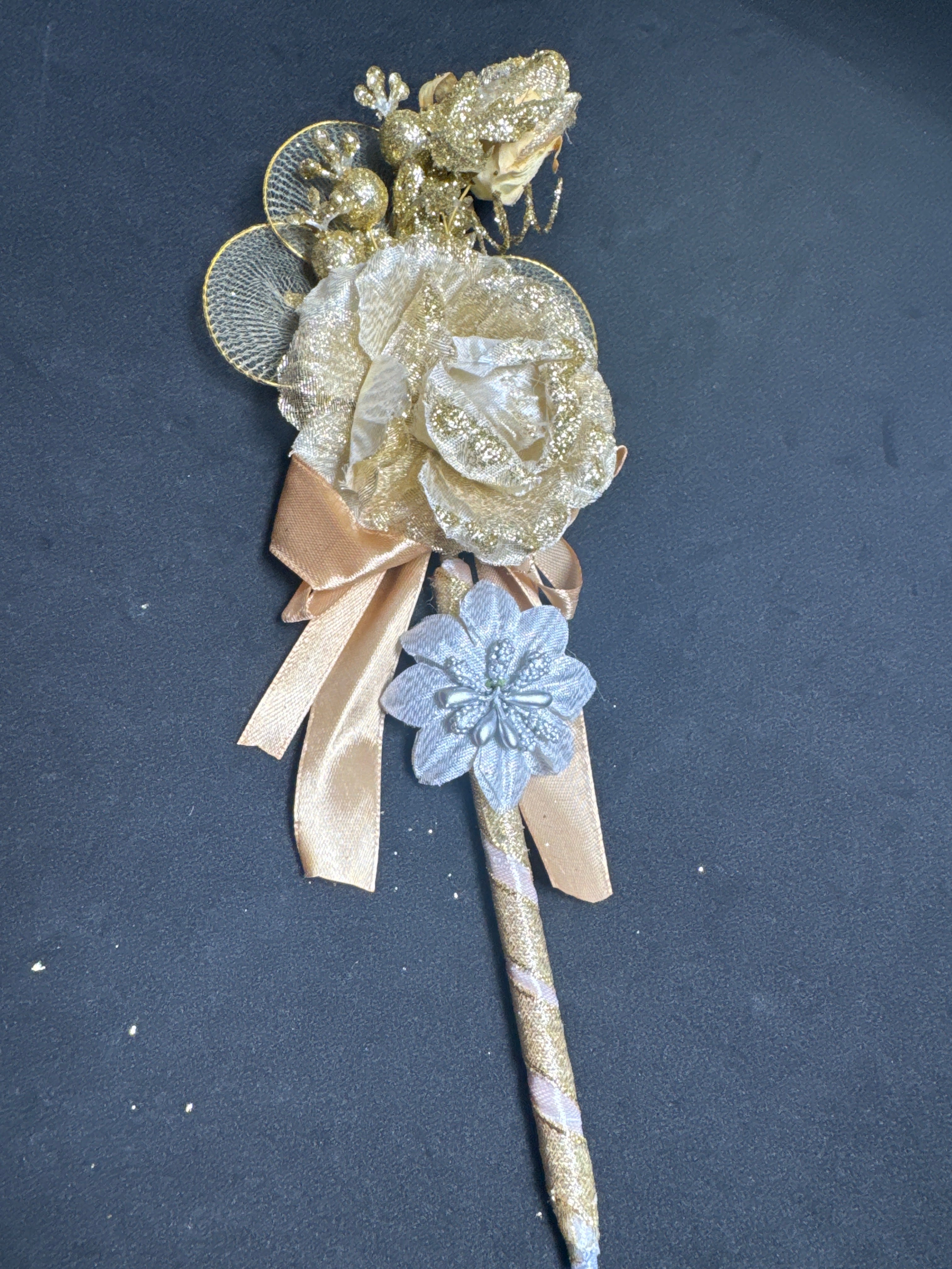 Bridal Nikah Pen D49 - Decorated Bridal Pen for Signing Nikah Documents - Matching Attire Accessory - Gold and Silver Floral Design