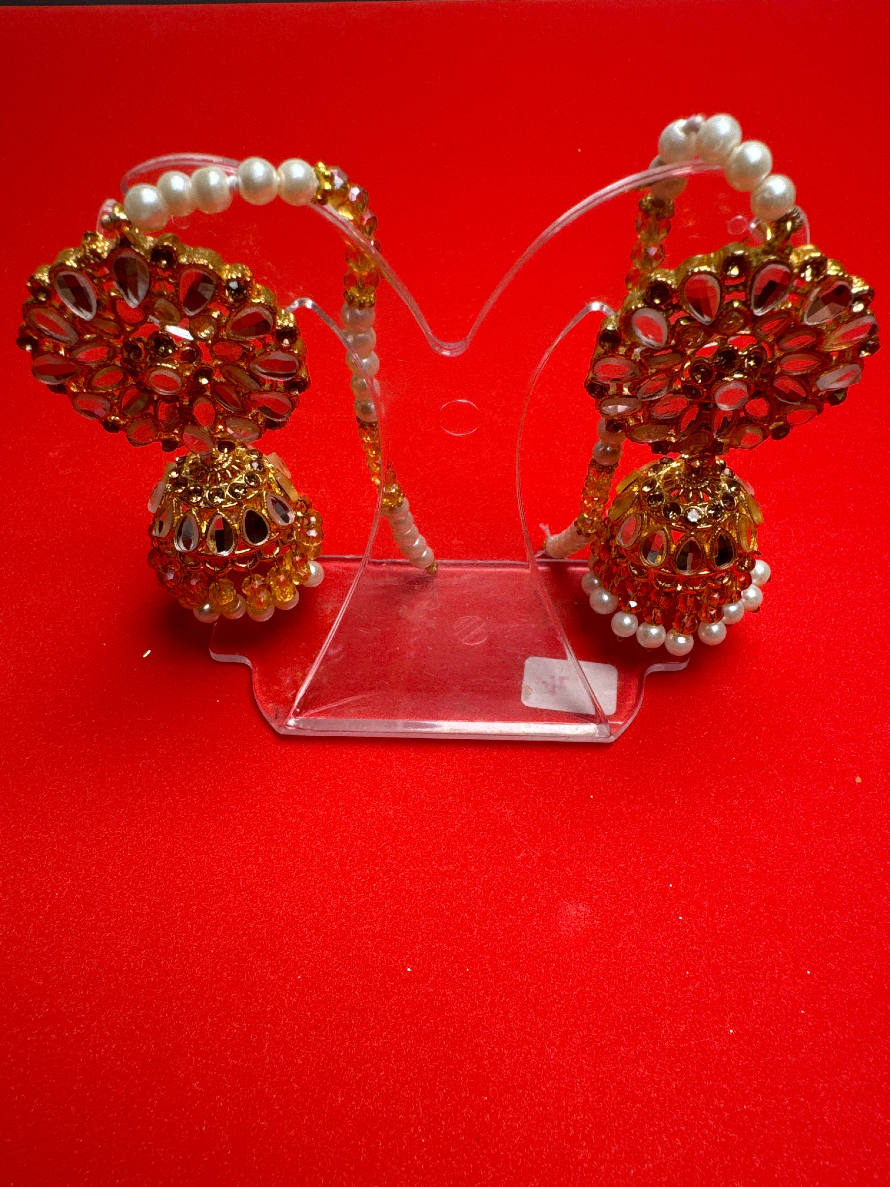 Jumkay (Earring) with white  colour pearls TBE 23
