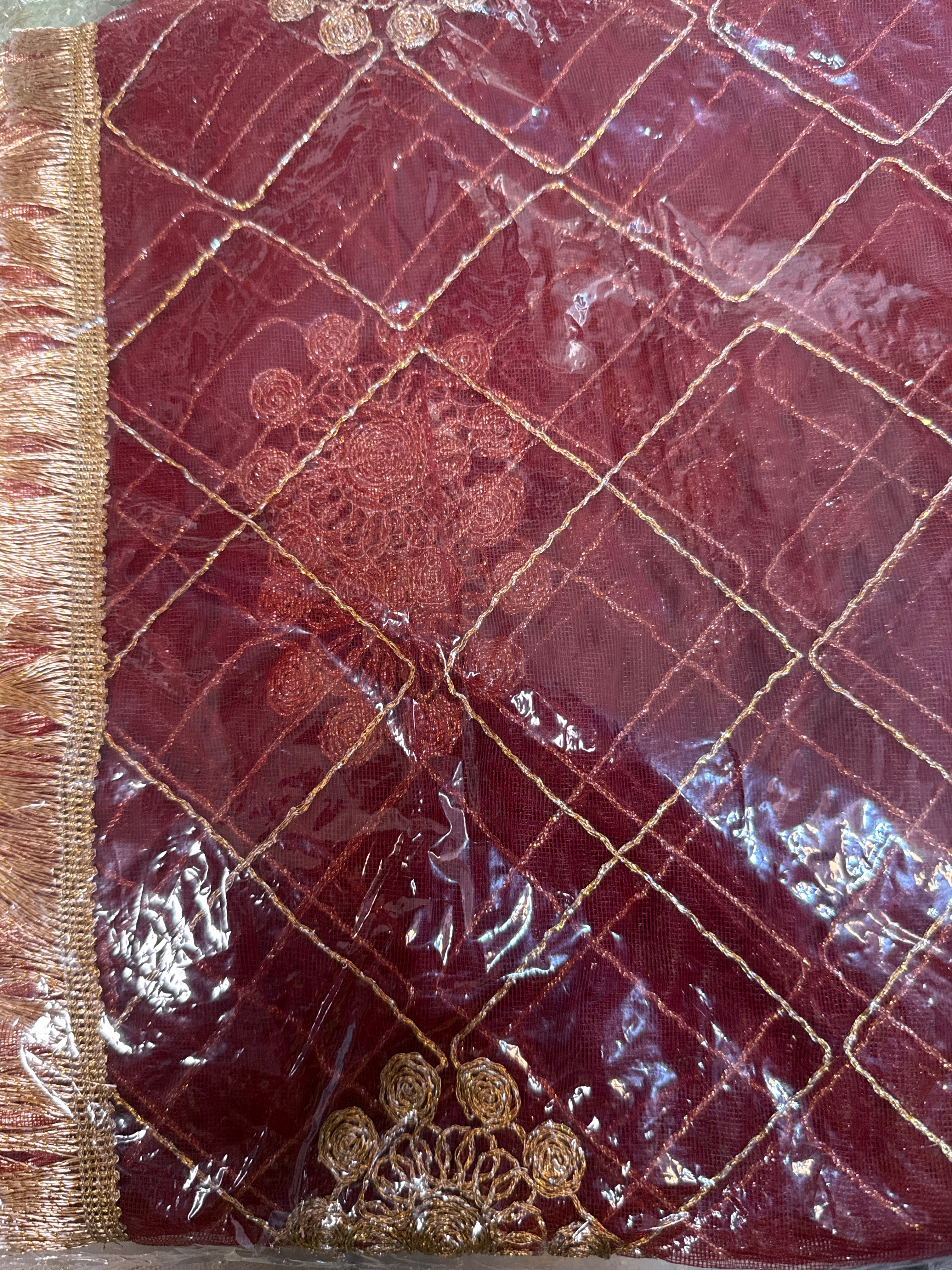 Red 2, maroon 1, yellow2, brown 1, gray 2 , cream 2, gold 2 , peach 1, mint 1