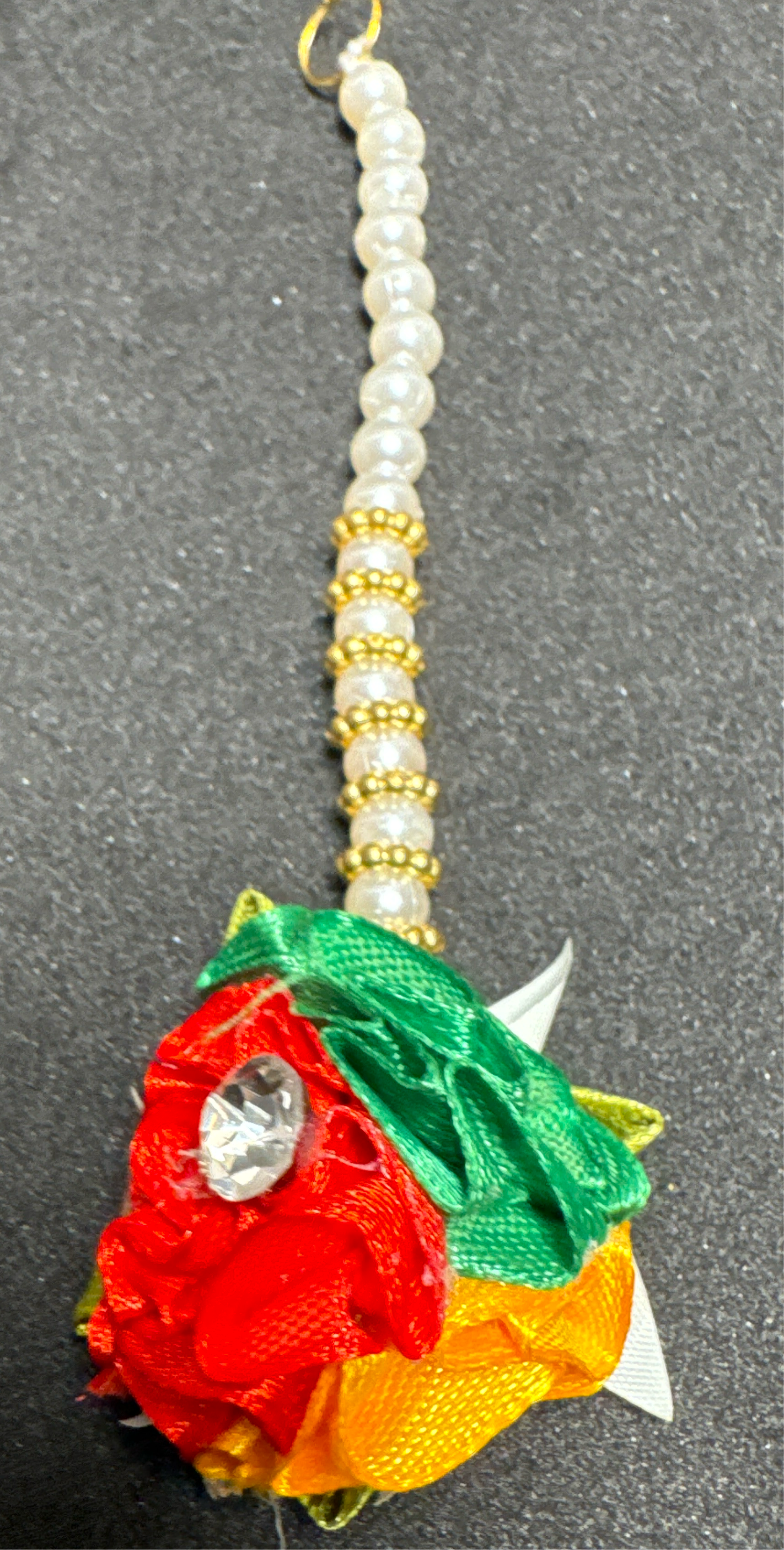 Multi colour flower bindi - This multi colour flower bindi is designed for use by Groom & bridegroom maids