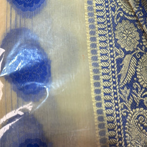 Spotted organza dupatta- Areeba's Couture