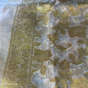 Heavy Banarsi dupatta- Areeba's Couture