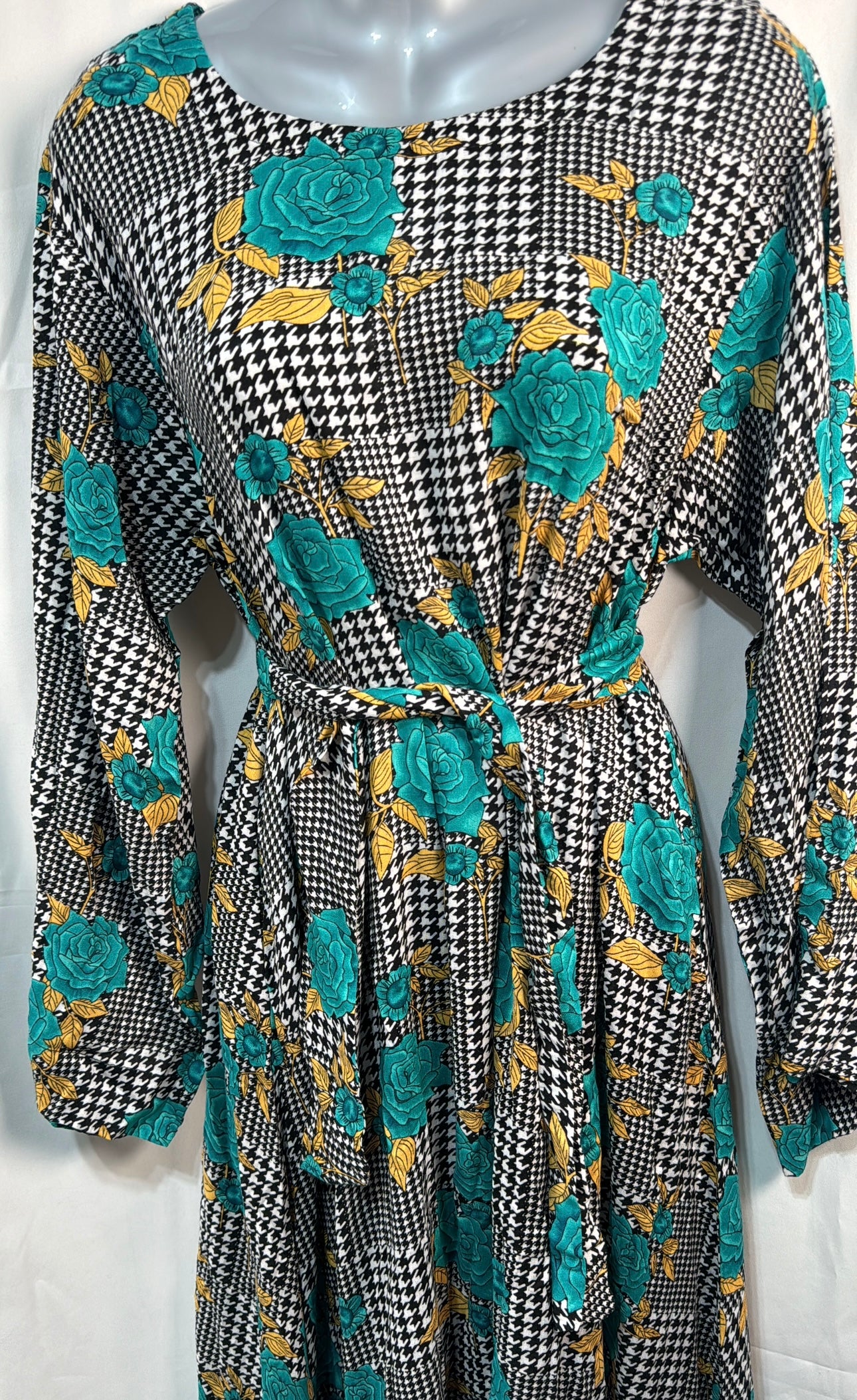 Long Arabic linen dress 10