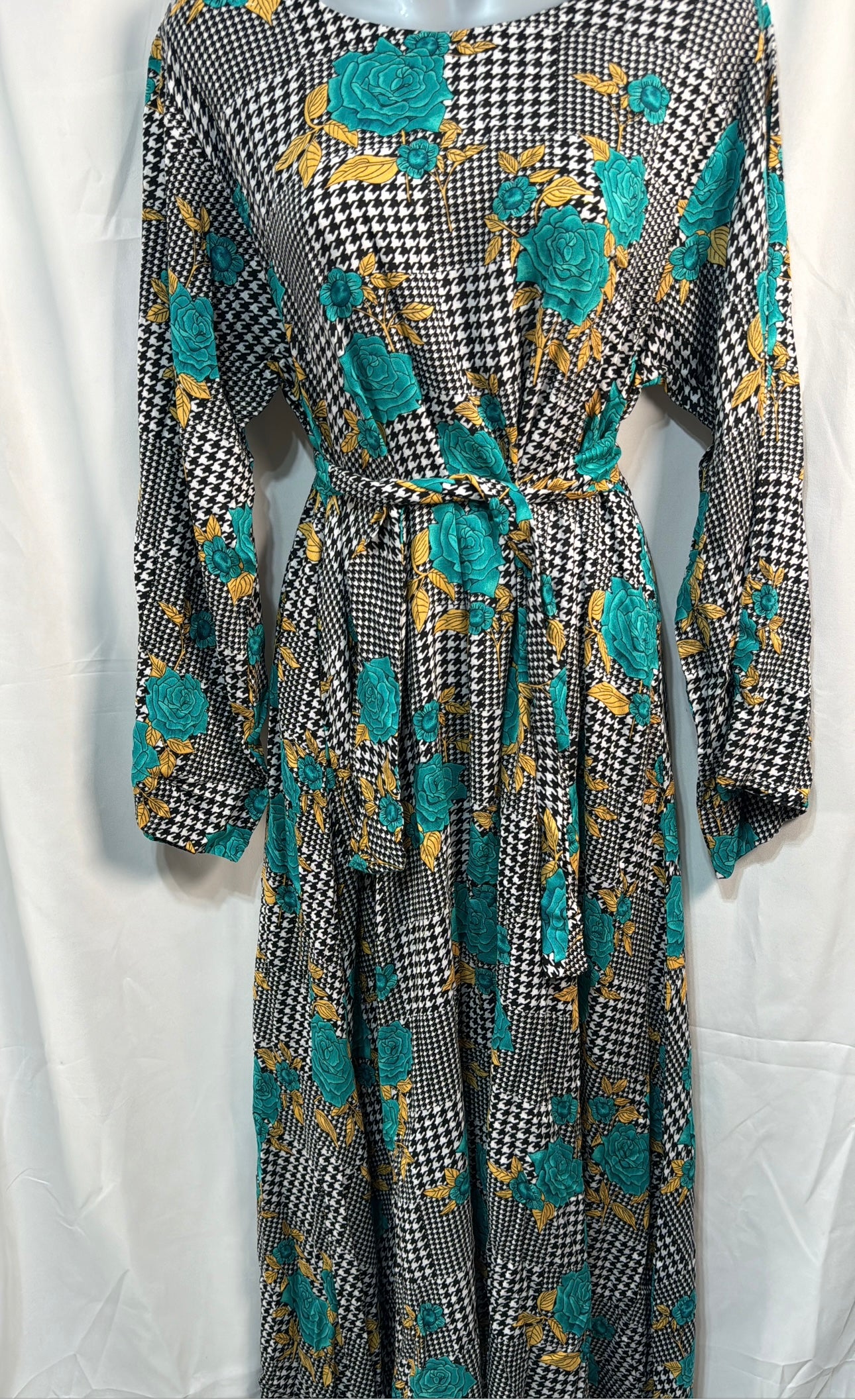 Long Arabic linen dress 10