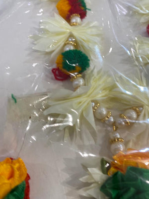 Floral gajra set S- Areeba's Couture