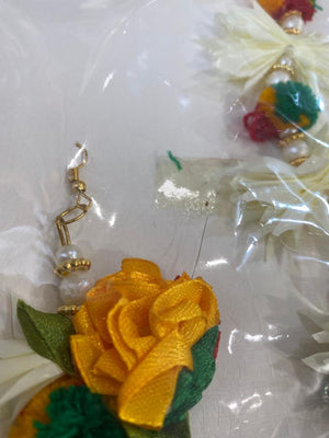 Floral gajra set S- Areeba's Couture