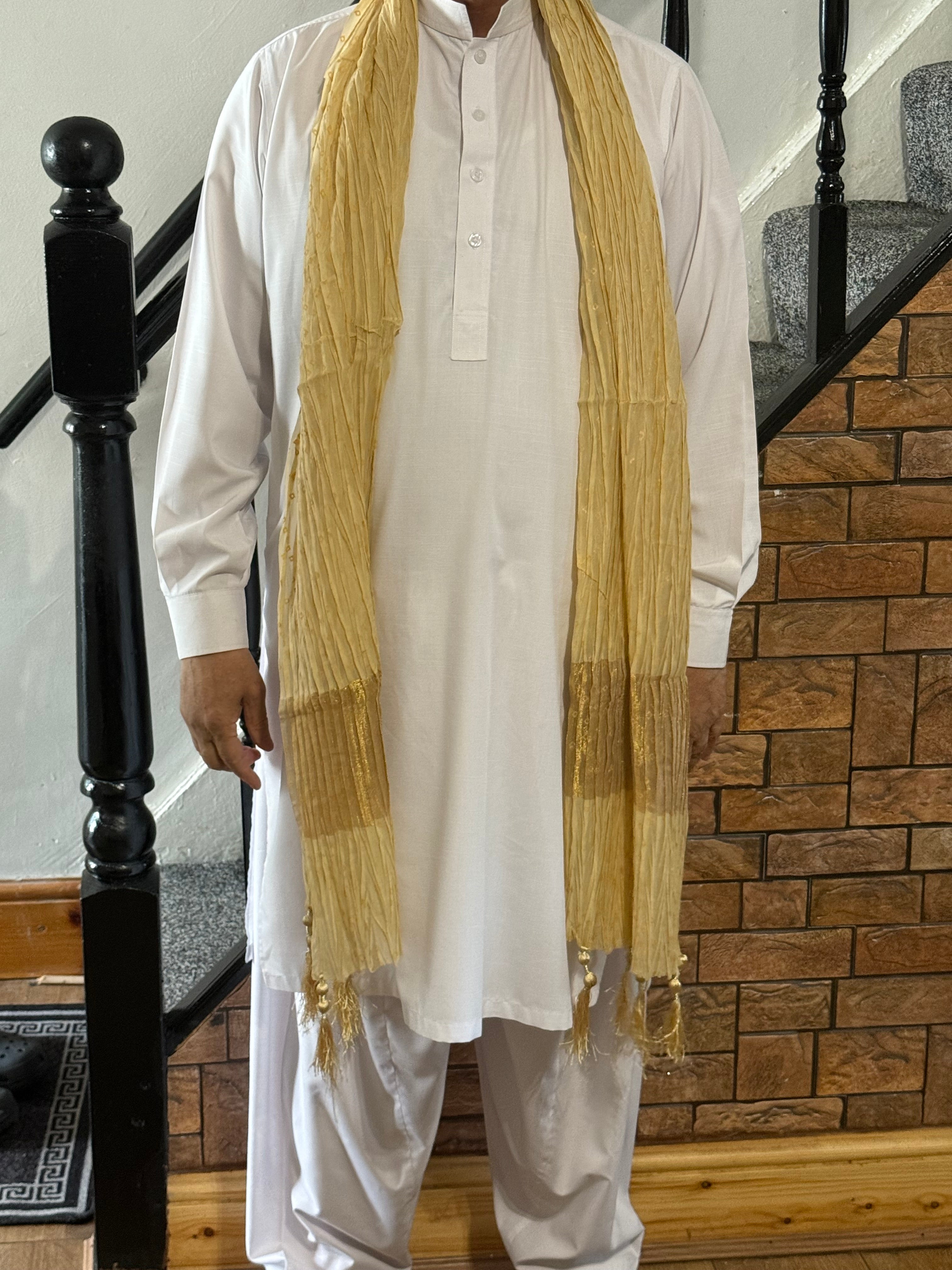 Mehndi Dupatta For The Lads In Beige Colour With Tussles