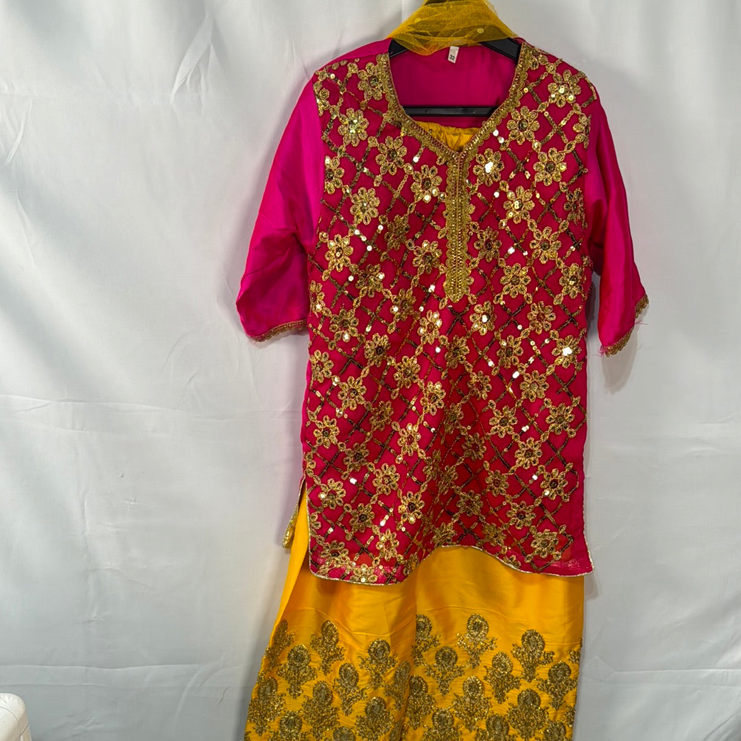 Girls Mehndi outfit shocking pink and yellow