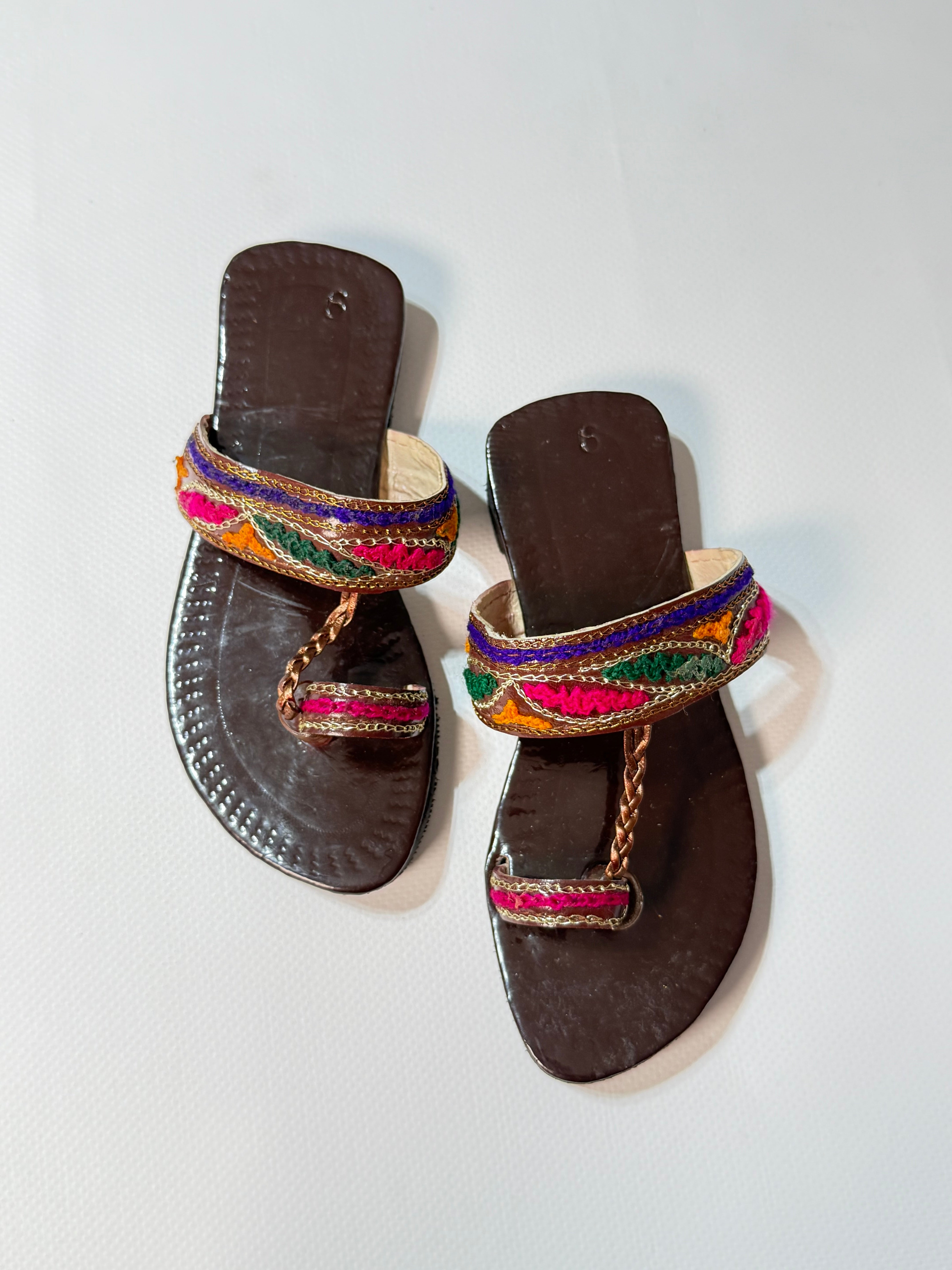 Embroidered Kolapuri Chapal For Girls