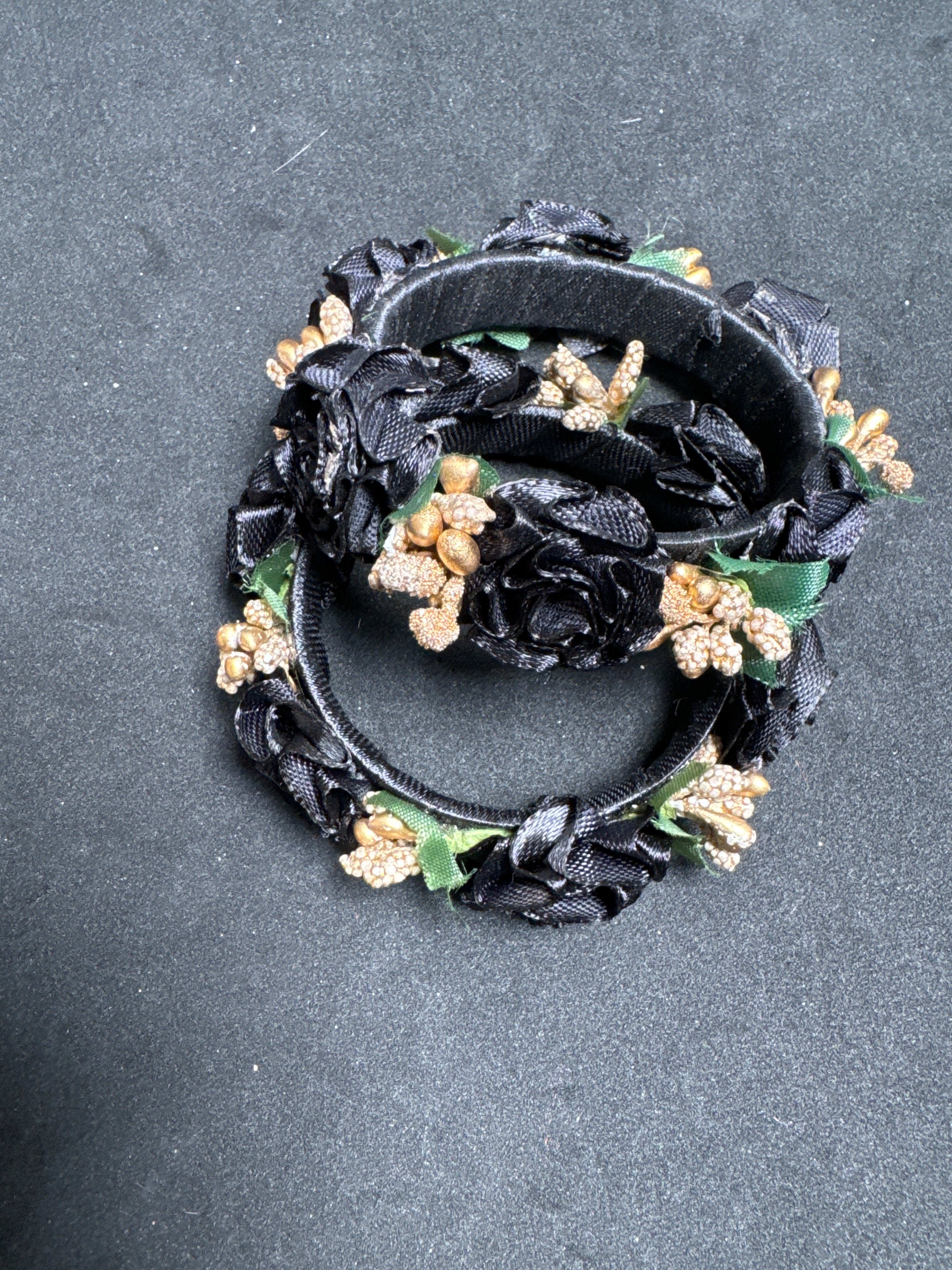 Flower kara  set in Black (Sold in pair)