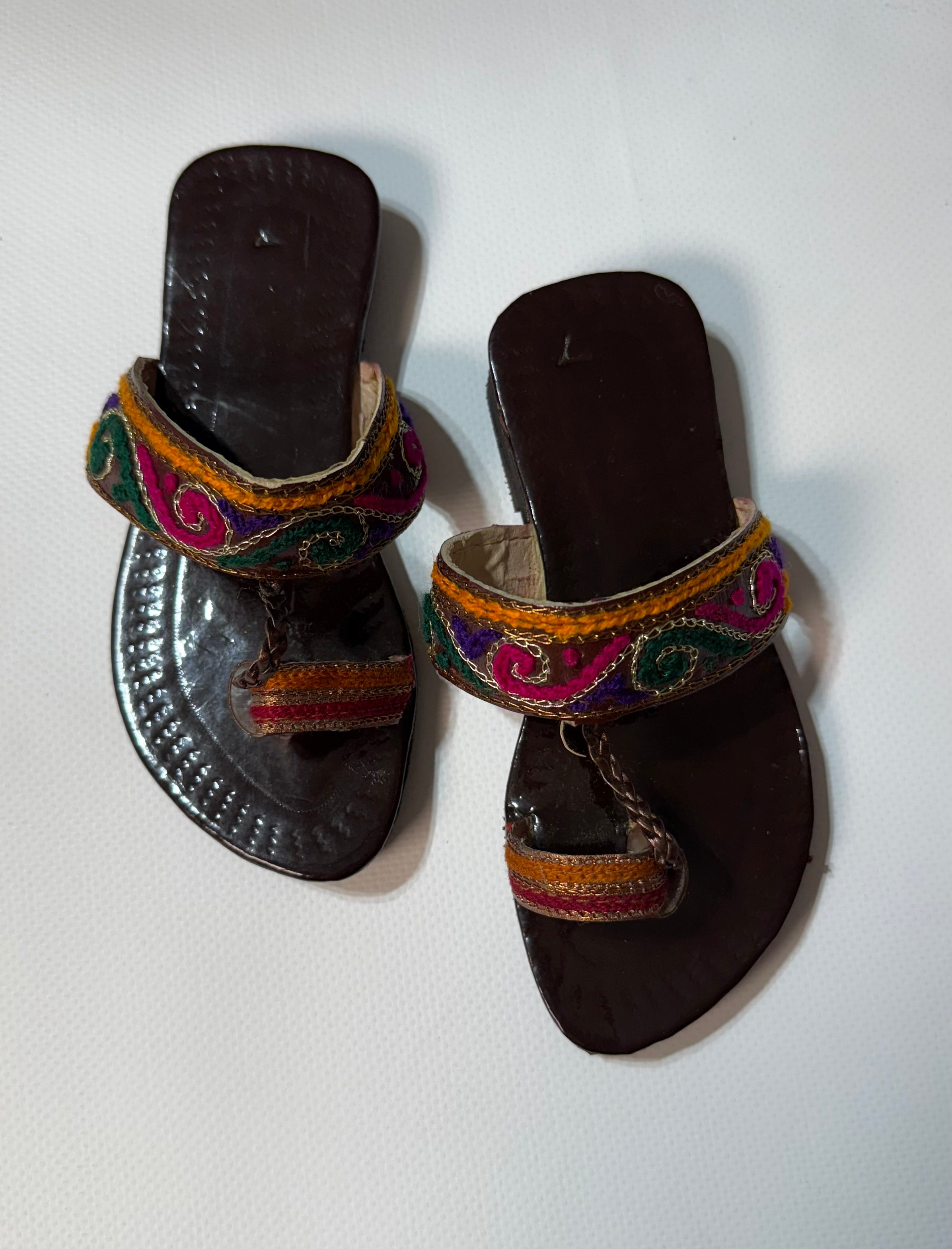Embroidered Kolapuri Chapal For Girls