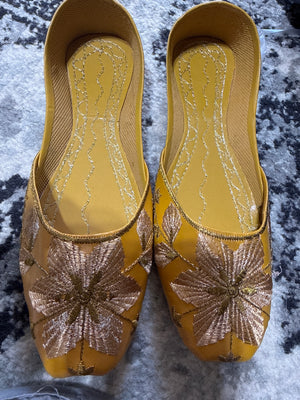 Yellow Khussa size 5- Areeba's Couture