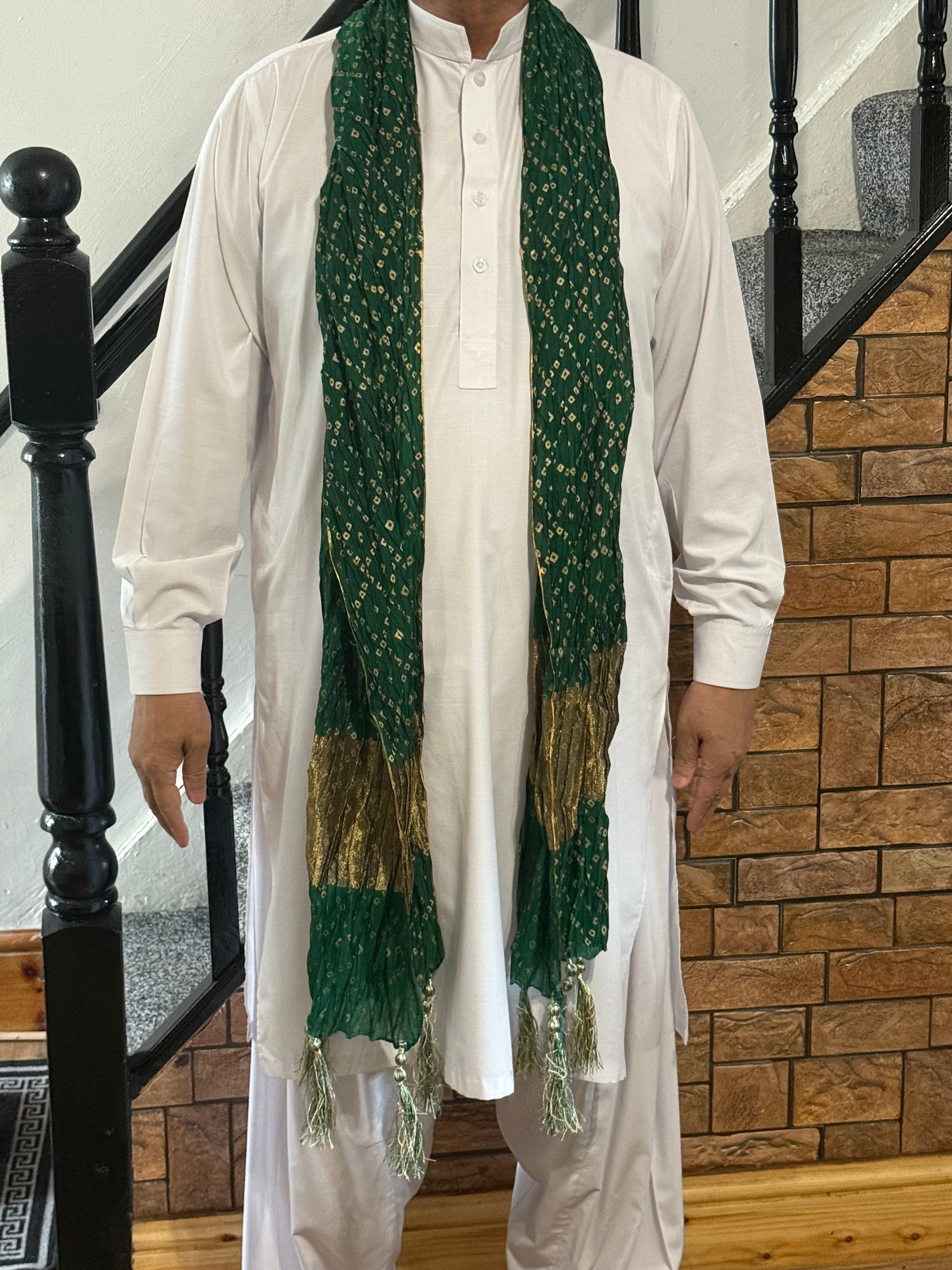Mehndi Dupatta(Chunri) For The Lads In Green Colour With Tussles