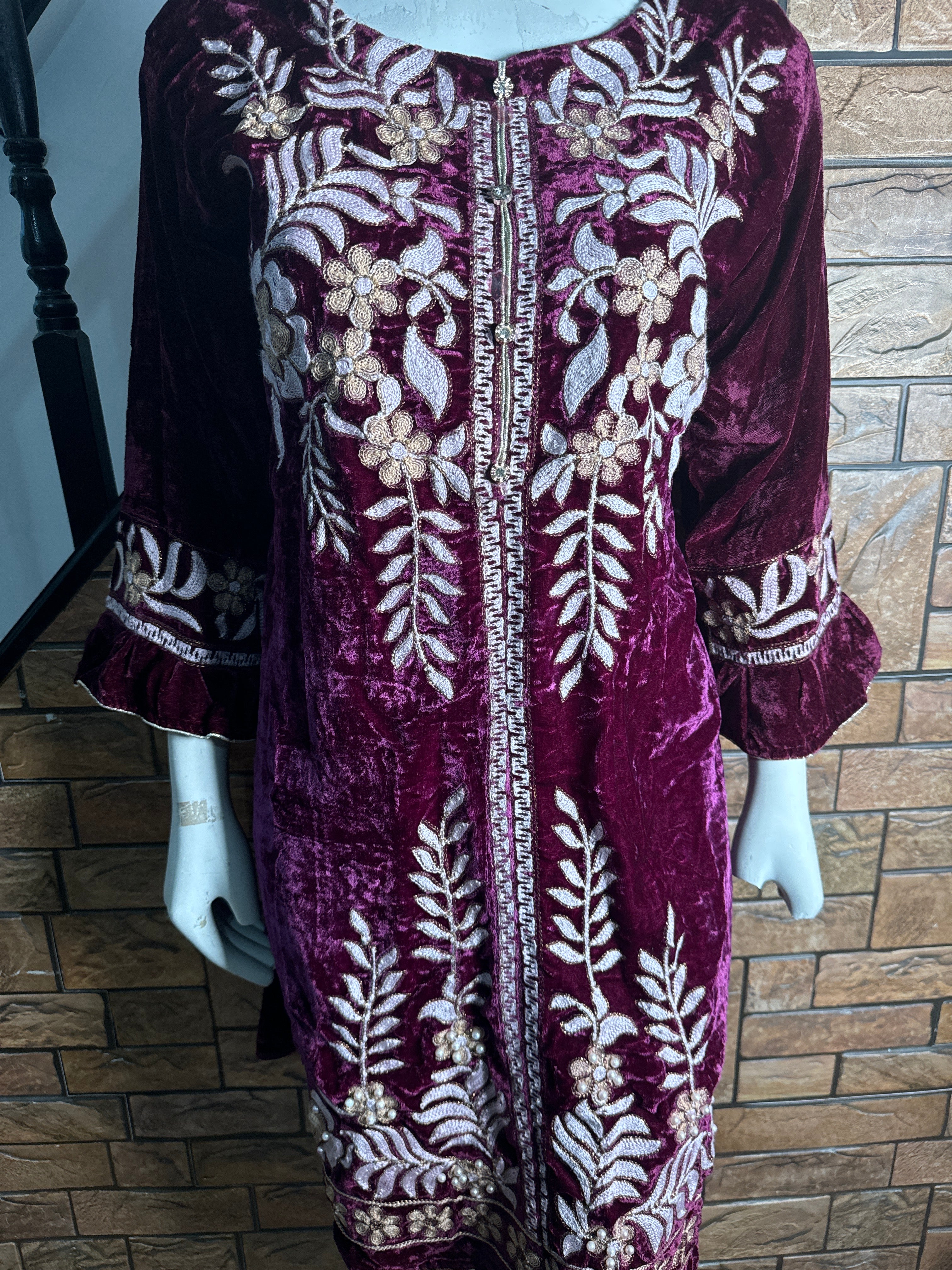 Valvet Kurti medium