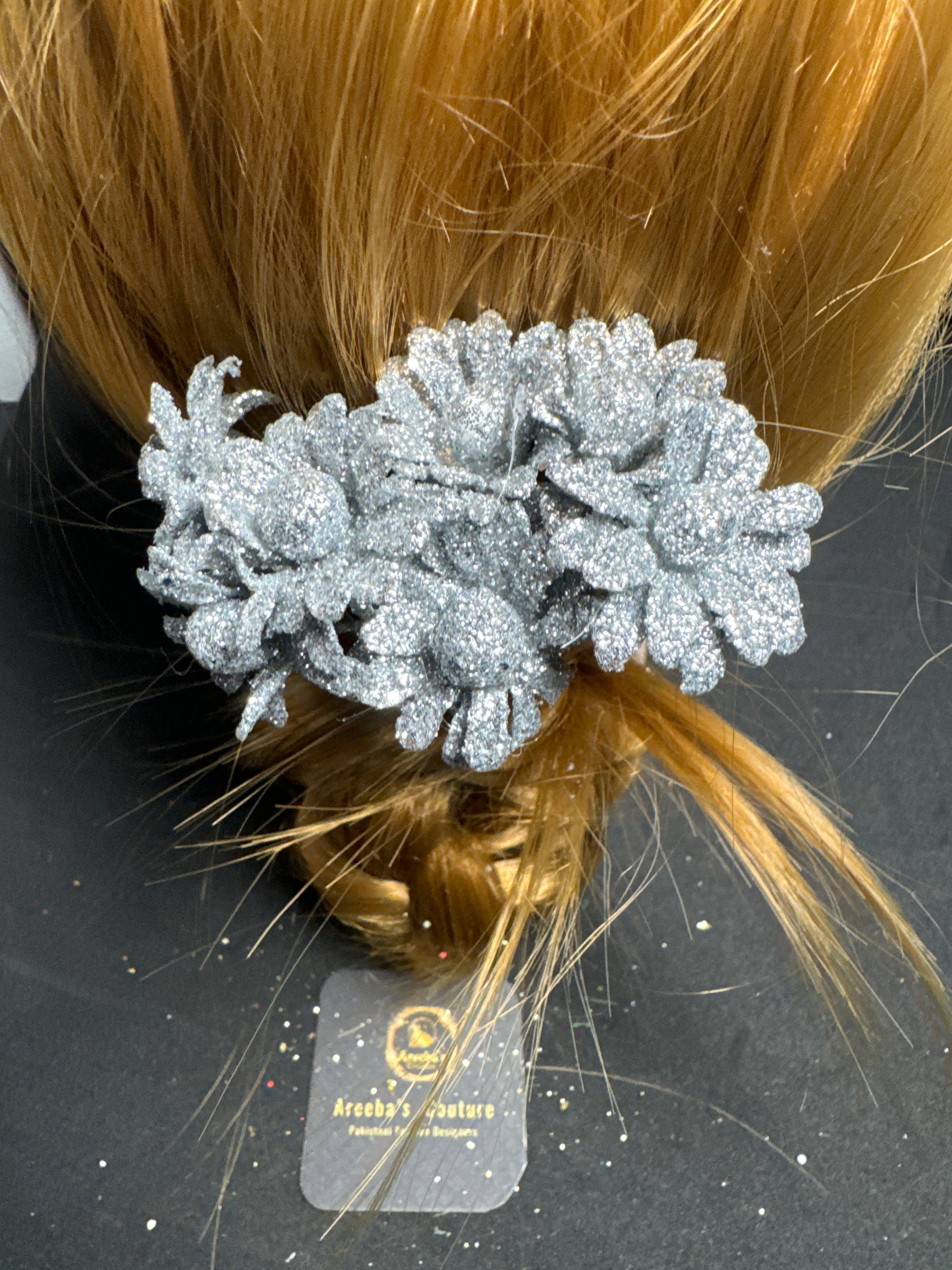 Flower hair pin in silver