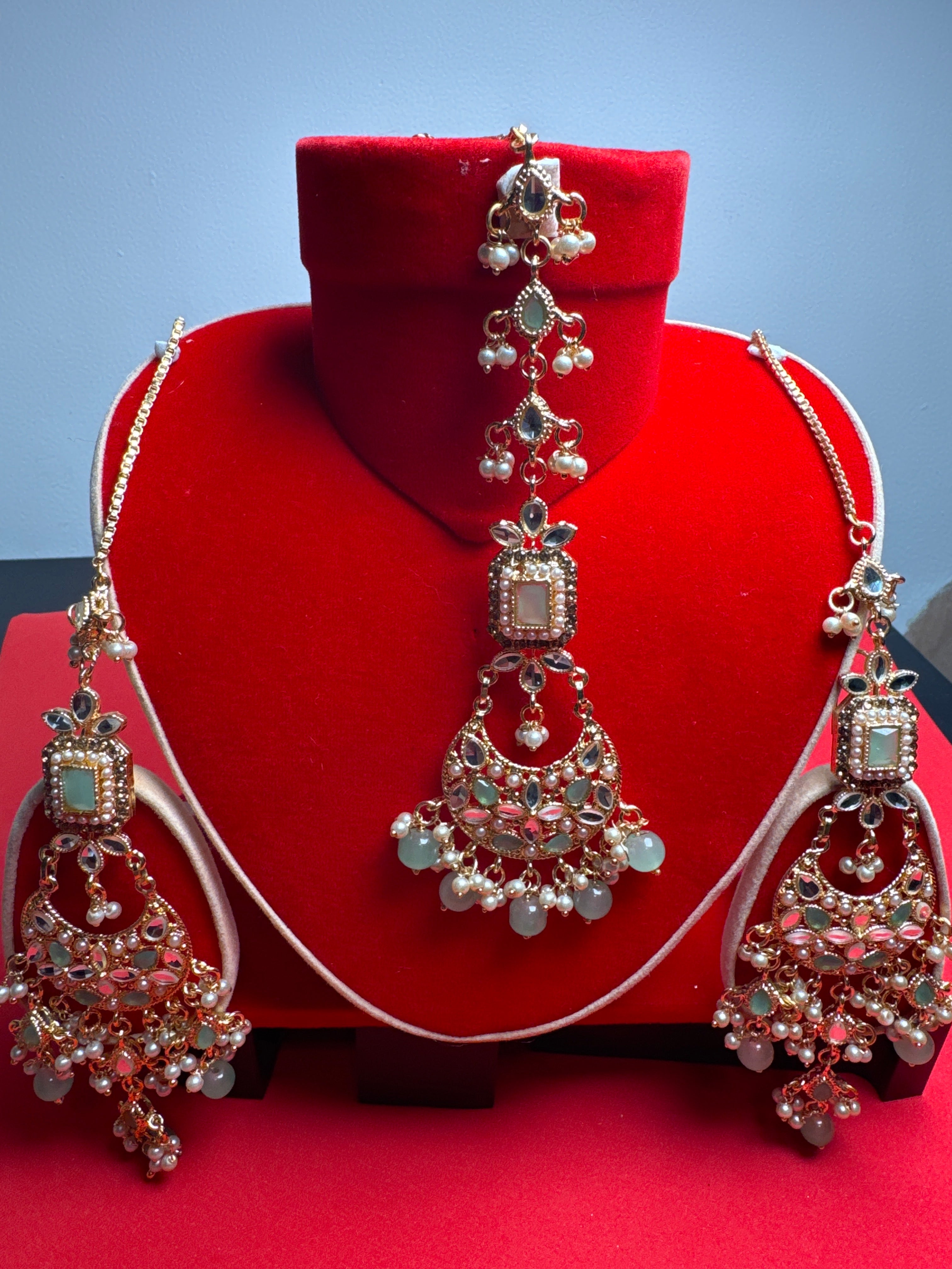 Teeka - Bindia & earring set with Mint pearls - TBE 16