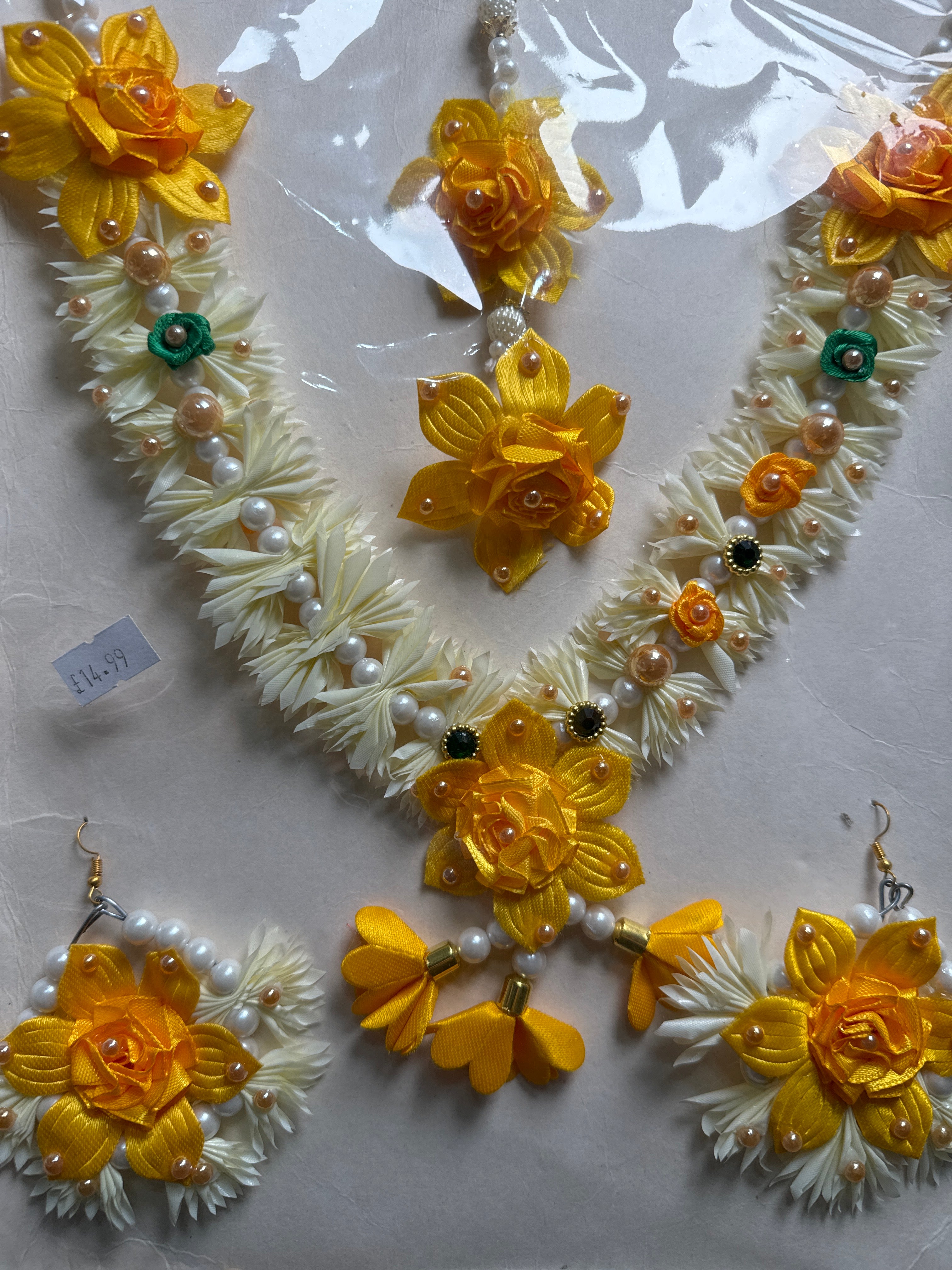 Yellow white floweral jewellery set