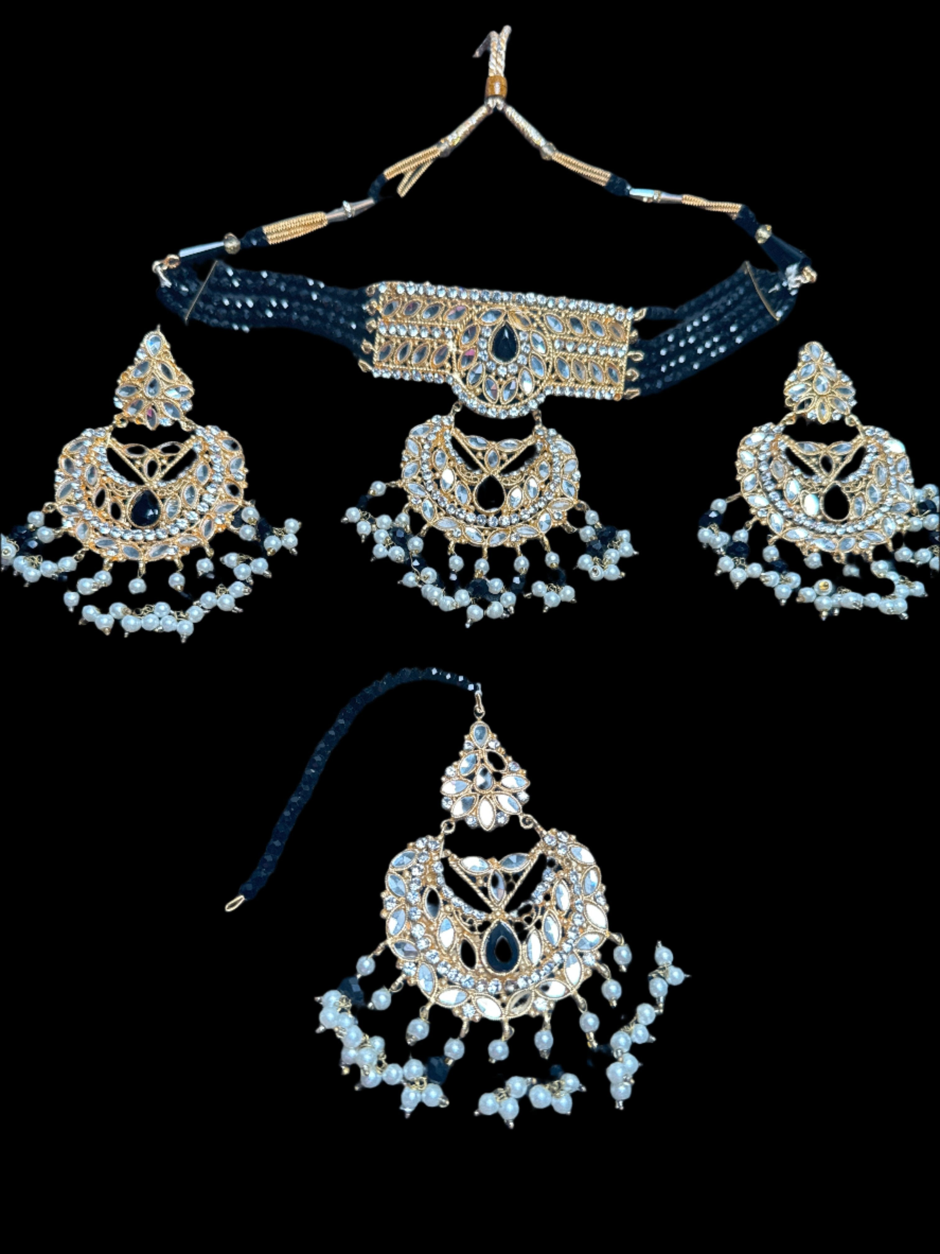 Gold colour Jewellery set with necklace,  earrings and Teeka  with black  & white  pearls  -KS5