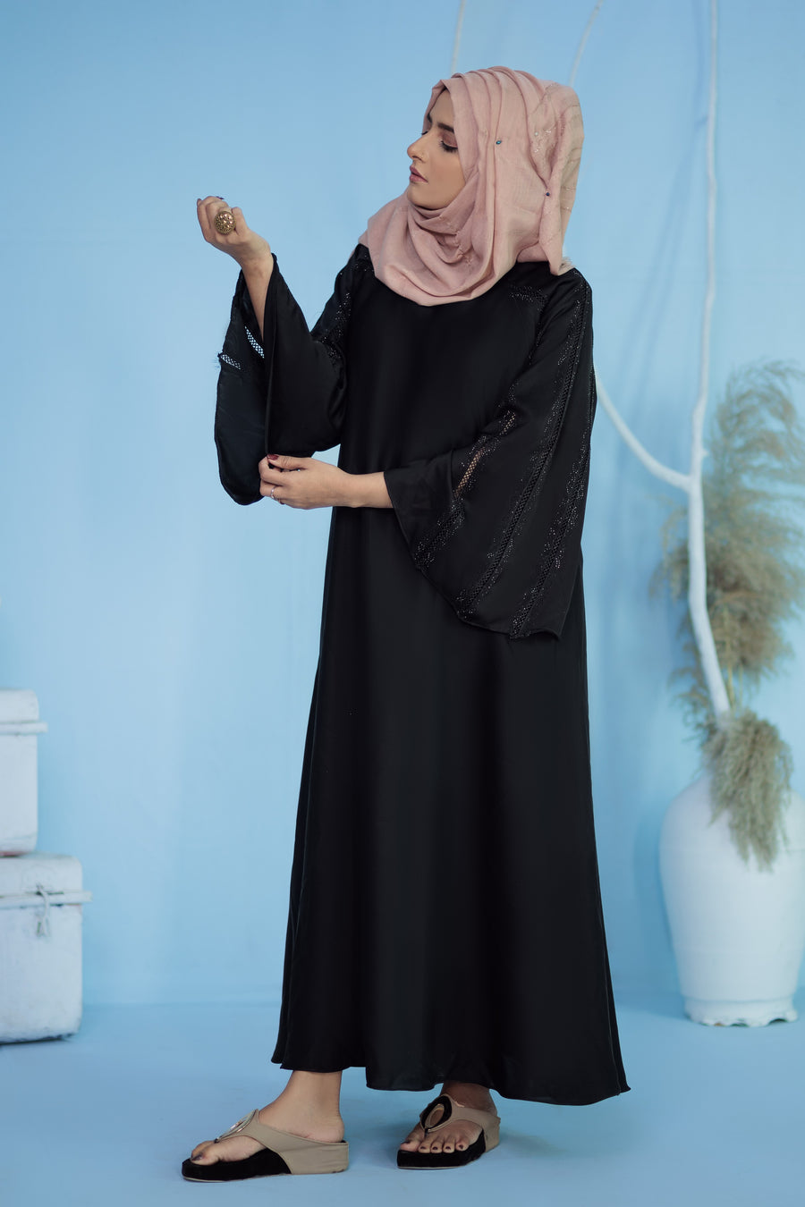 Eshaal Abaya- Areeba's Couture