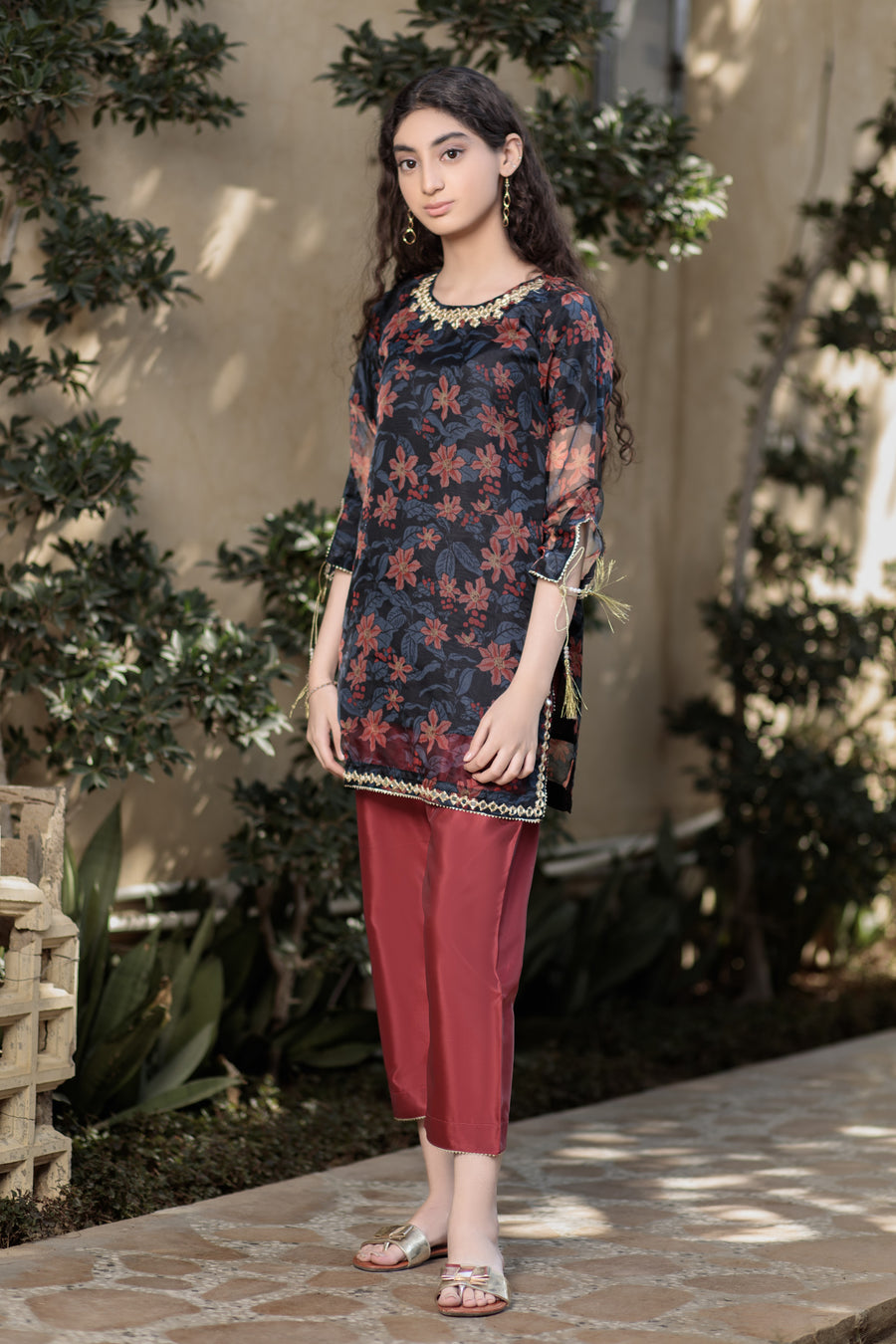 Rose Vale kameez trouser- Areeba's Couture