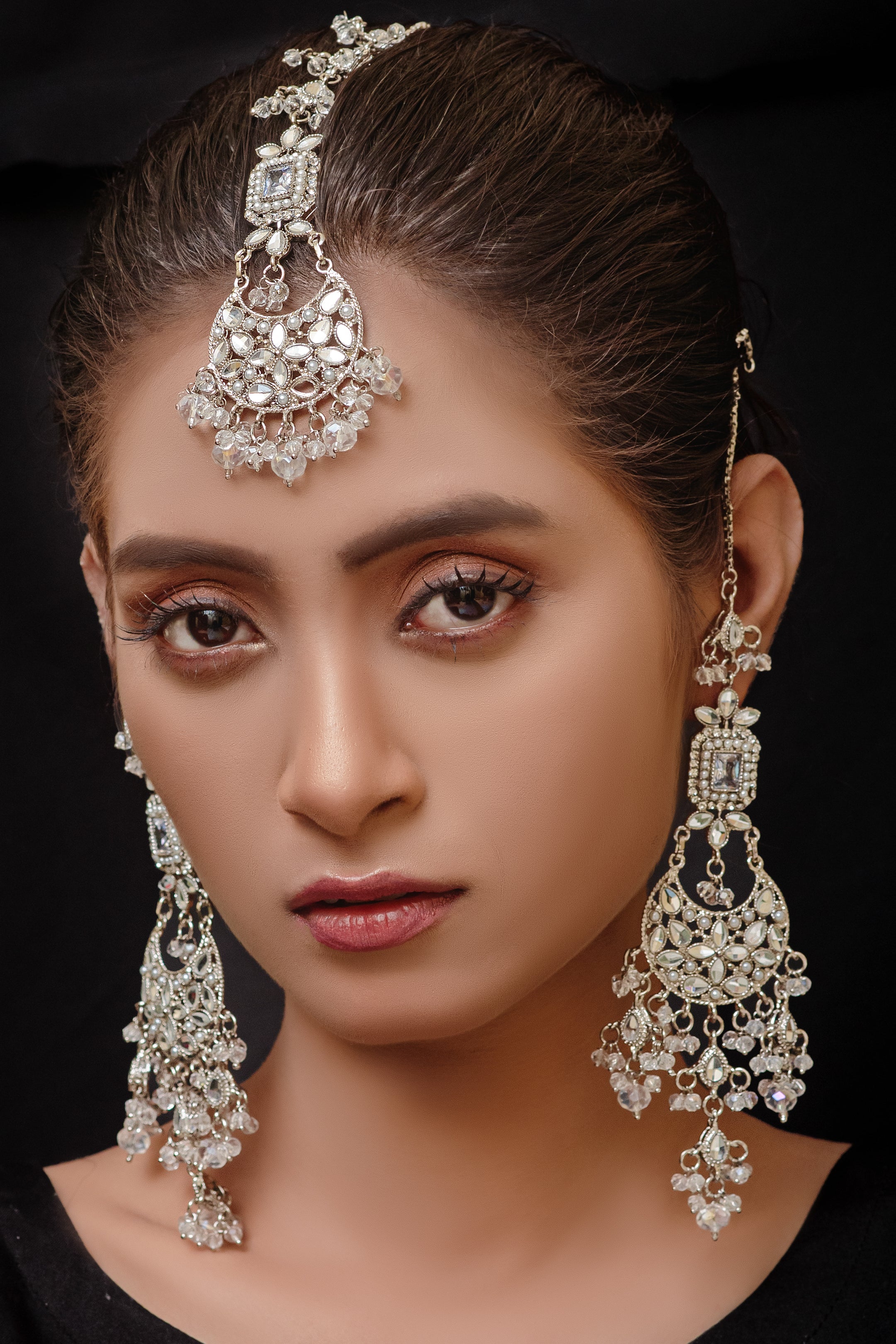 White Earrings and Bindi set- Areeba's Couture