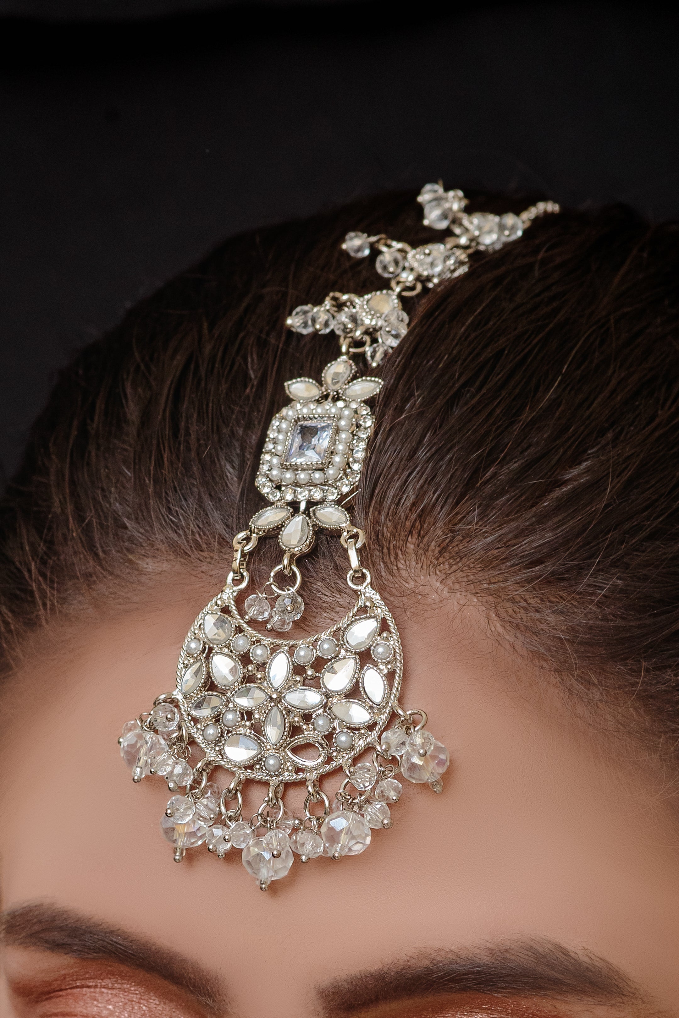 White Earrings and Bindi set- Areeba's Couture