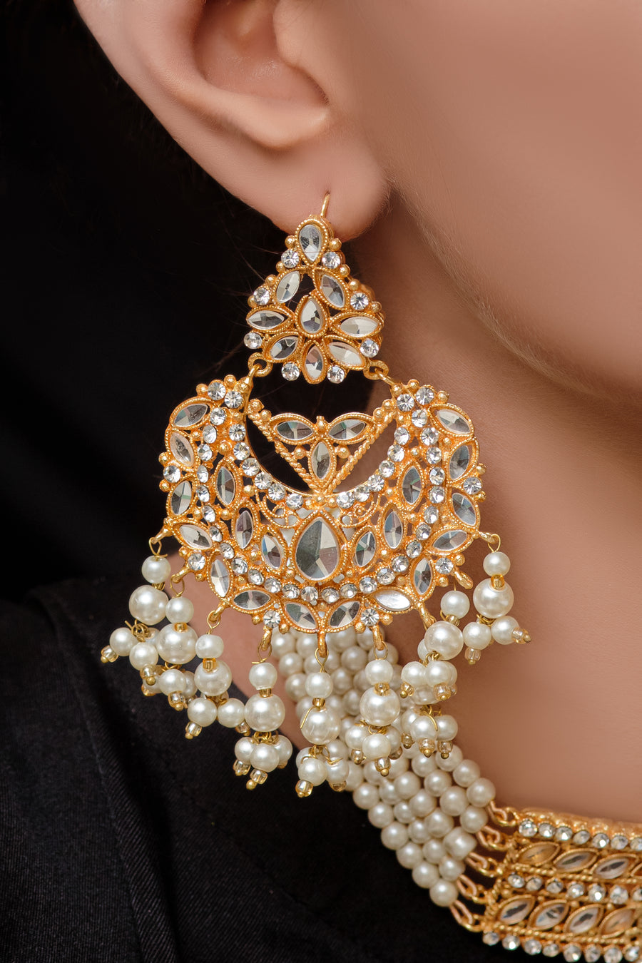 Kundan set with White pearls- Areeba's Couture