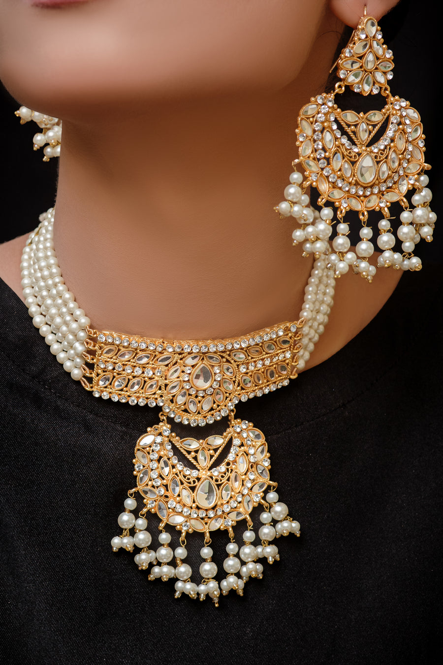 Kundan set with White pearls- Areeba's Couture
