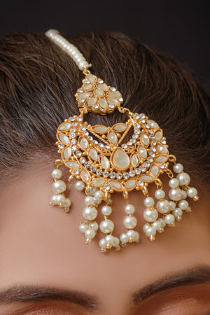 Kundan set with White pearls- Areeba's Couture