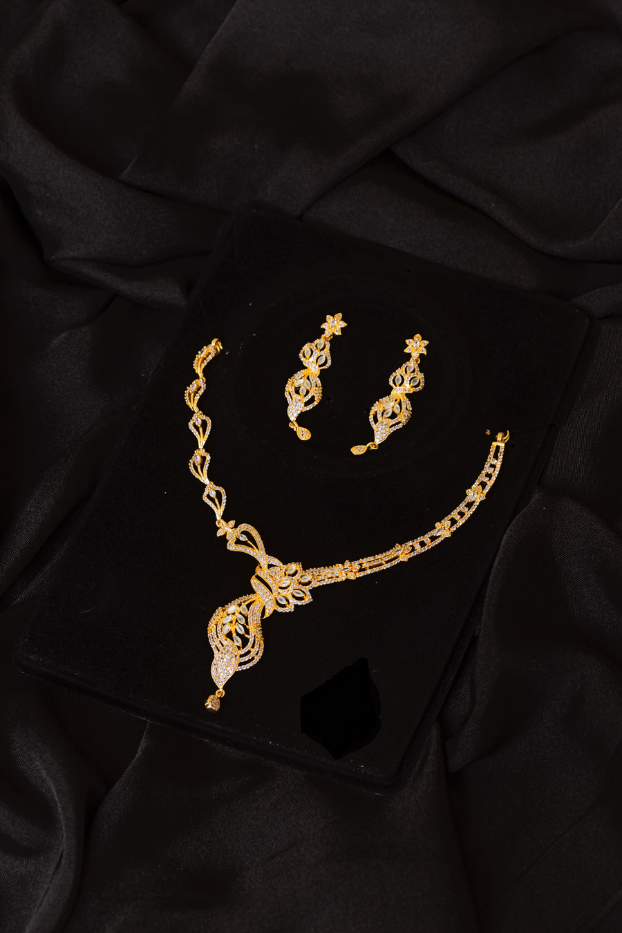 Artificial necklace and earrings D2- Areeba's Couture