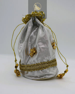 NIKAH POUCHES d27- Areeba's Couture