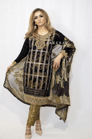 HAND WORK BLACK EMBROIDERED VELVET 3 PIECE PRET d1- Areeba's Couture